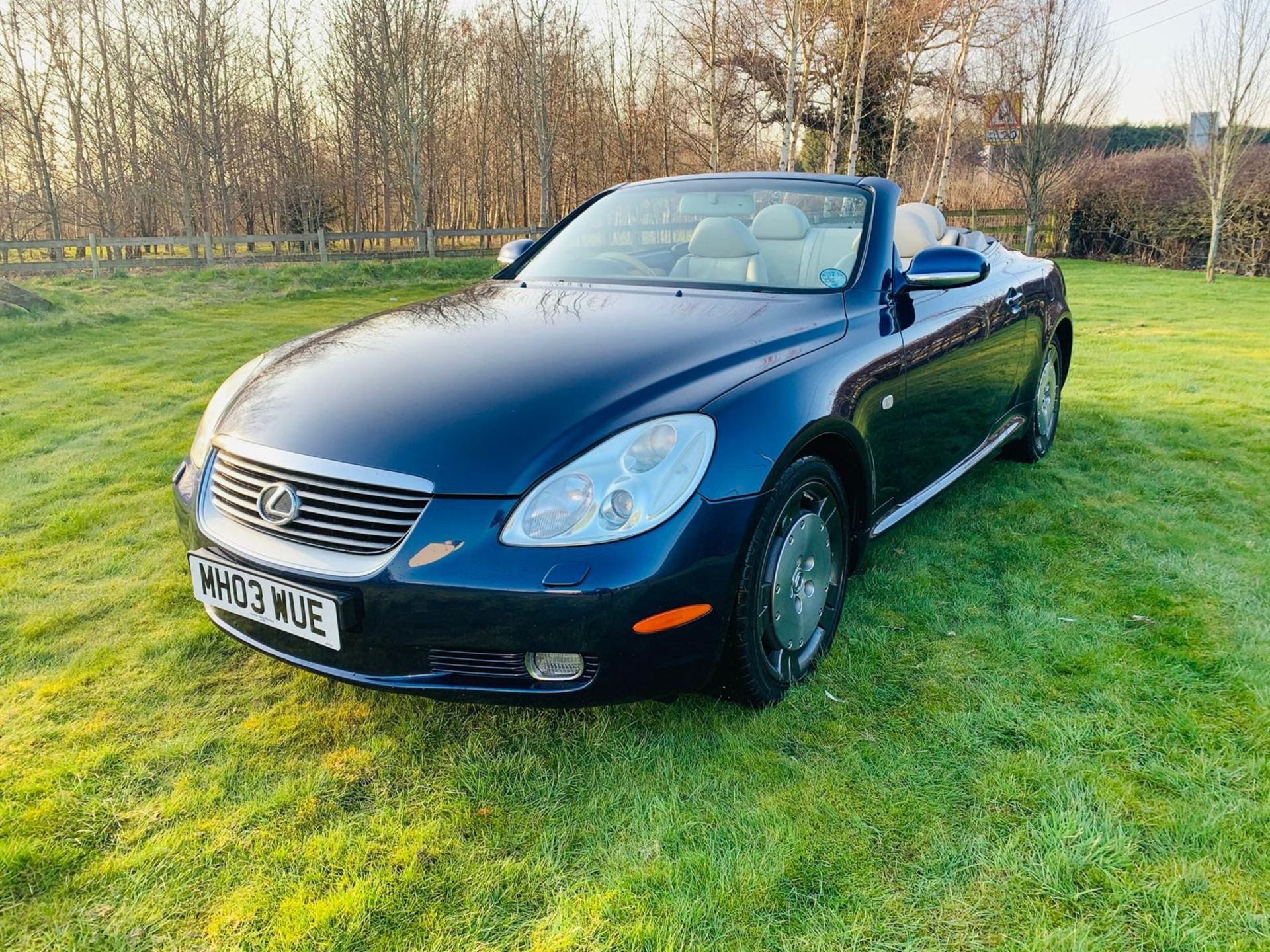 2003 Lexus SC430 Auto 4.3 - CL999 - NO VAT ON THE HAMMER - Location: Altrincham WA14 Description: - Image 24 of 25