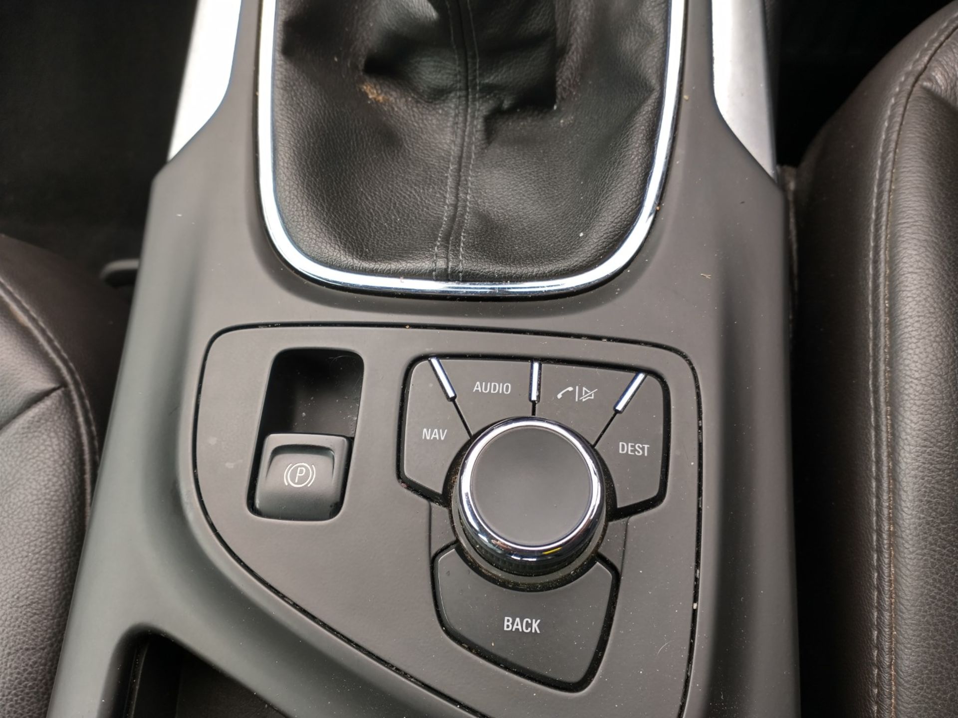 2009 Vauxhall Insignia Elite Nav CDTI 5dr 2.0 Diesel - CL505 - NO VAT ON THE HAMMER - Location: Corb - Image 14 of 22