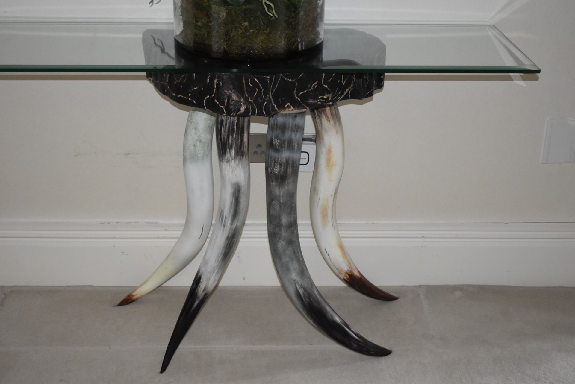 1 x Horn Console Hall Table - Features Painted Carved Horn Legs - RRP £955 - NO VAT ON THE HAMMER! - Image 15 of 16