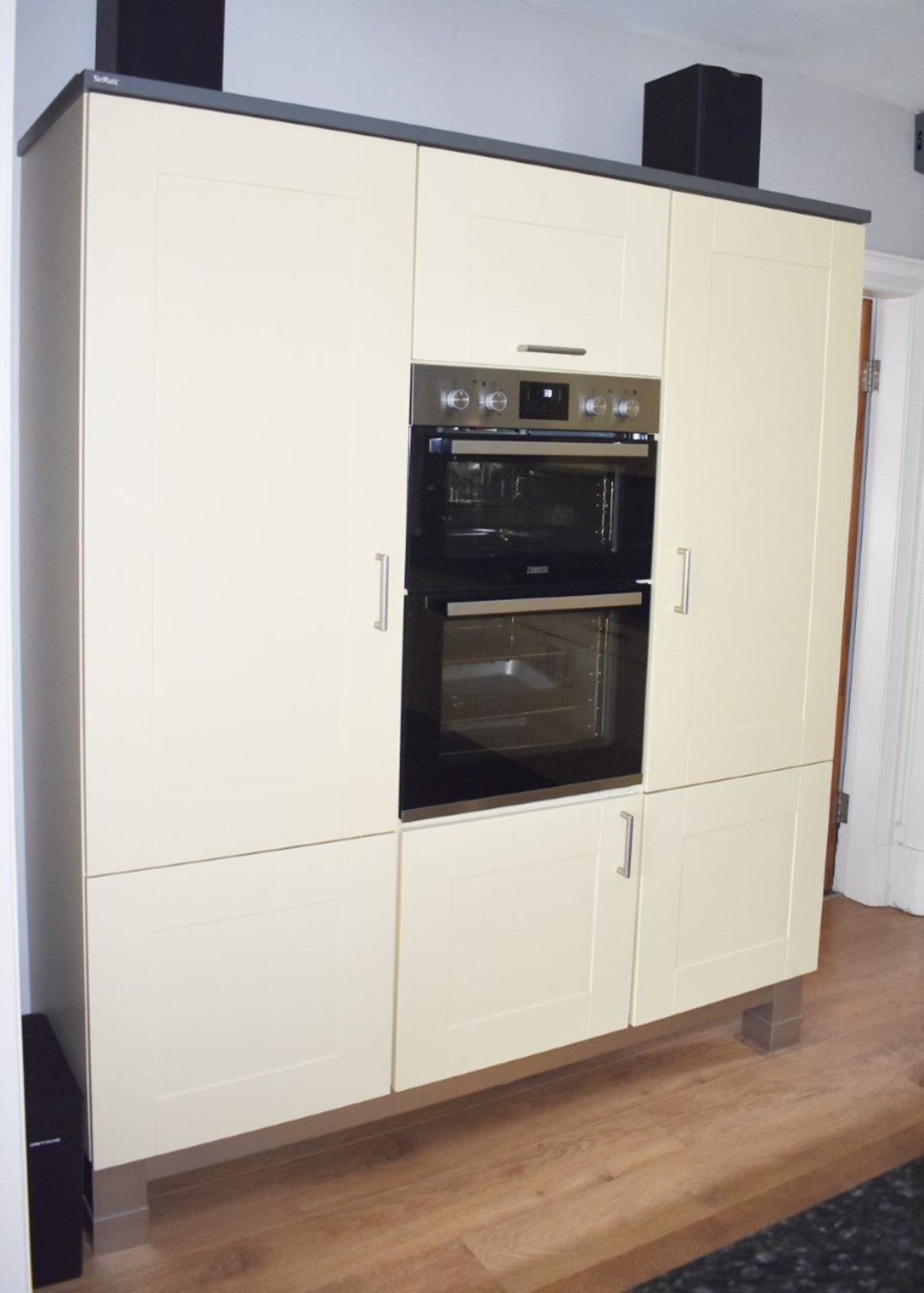 1 x SieMatic Contemporary Fitted Kitchen With Appliances! - Image 51 of 96