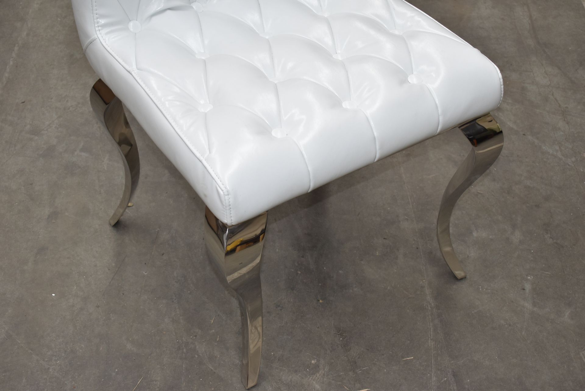 1 x Elegant White Leather Studded Bedroom Chair With Scroll Back and Chrome Legs - CL999 - Ref - Image 6 of 6