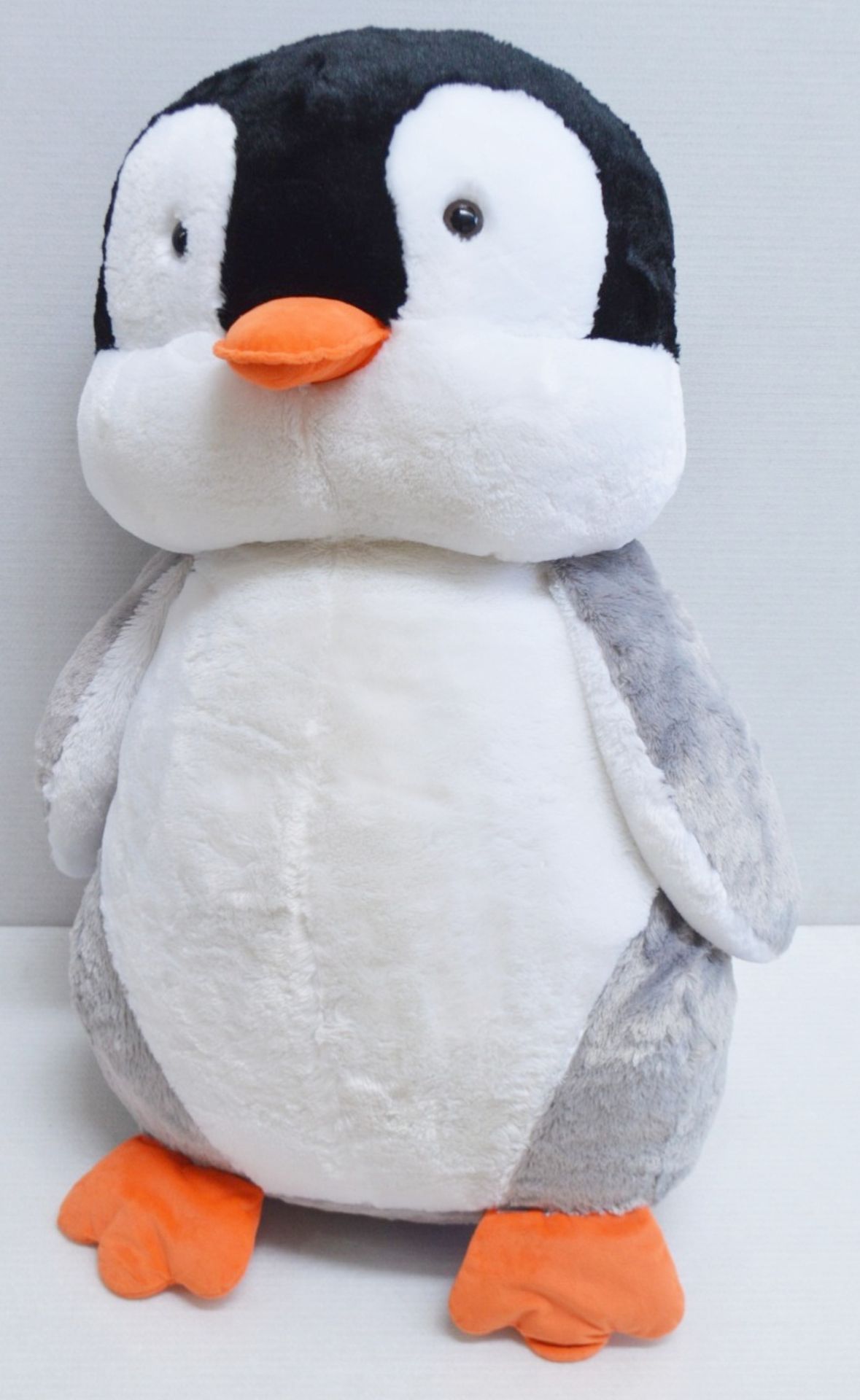 2 x Very Large Cuddly Penguin Soft Toys - Preowned, From An Exclusive Property - No VAT on the - Image 2 of 9