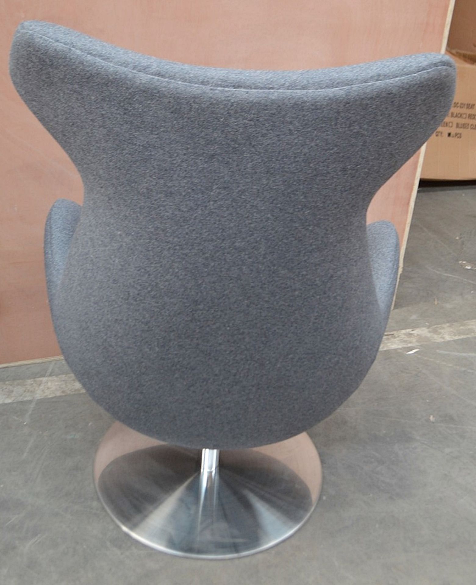 1 x Arne Jacobsen-Inspired Egg Lounge Chair - Upholstered In Grey Cashmere With Steel Base - Image 9 of 13