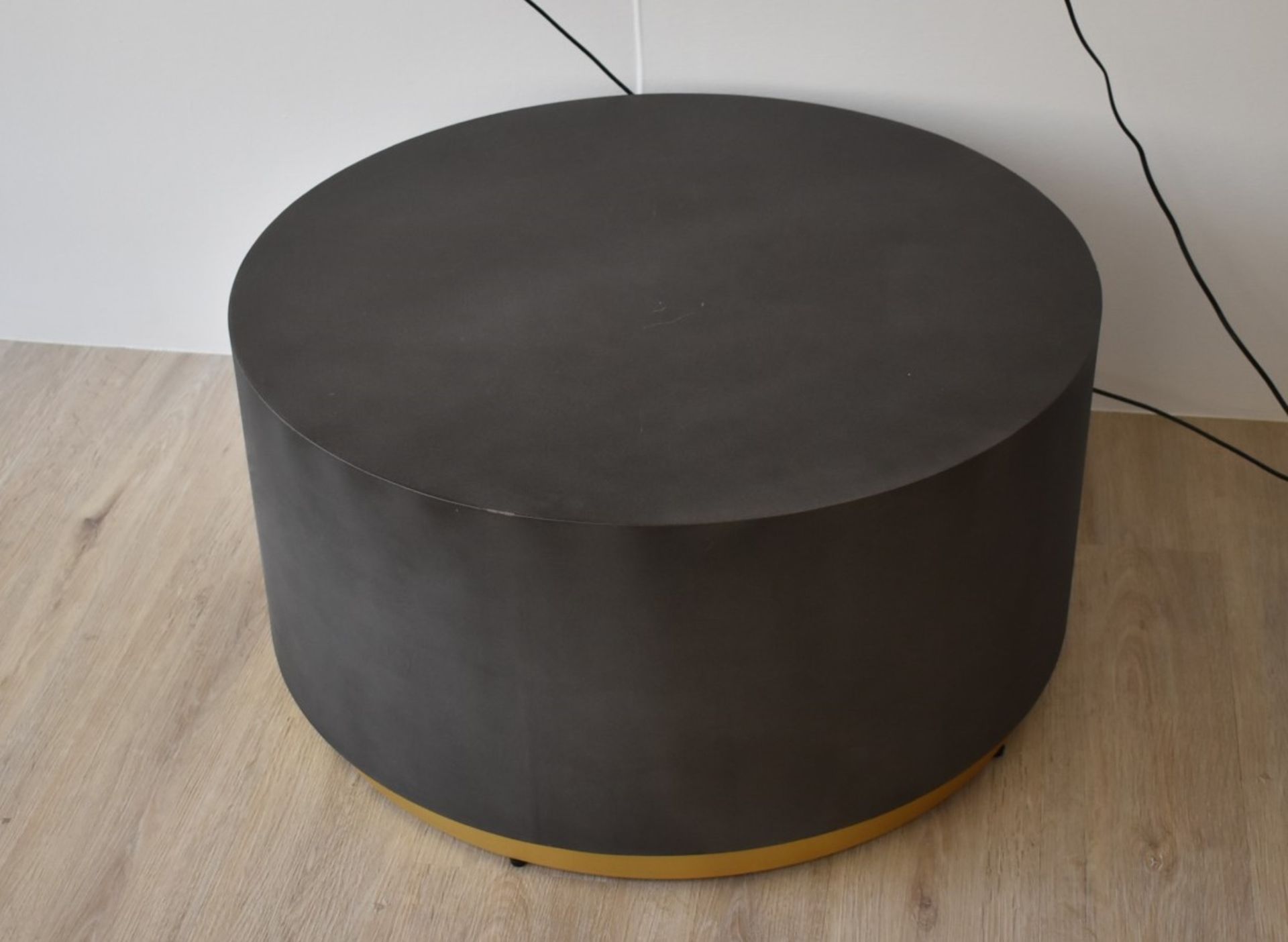 1 x Round Coffee Table With Concrete Effect Finish and Gold Base - RRP £455 - NO VAT ON THE HAMMER! - Image 7 of 7