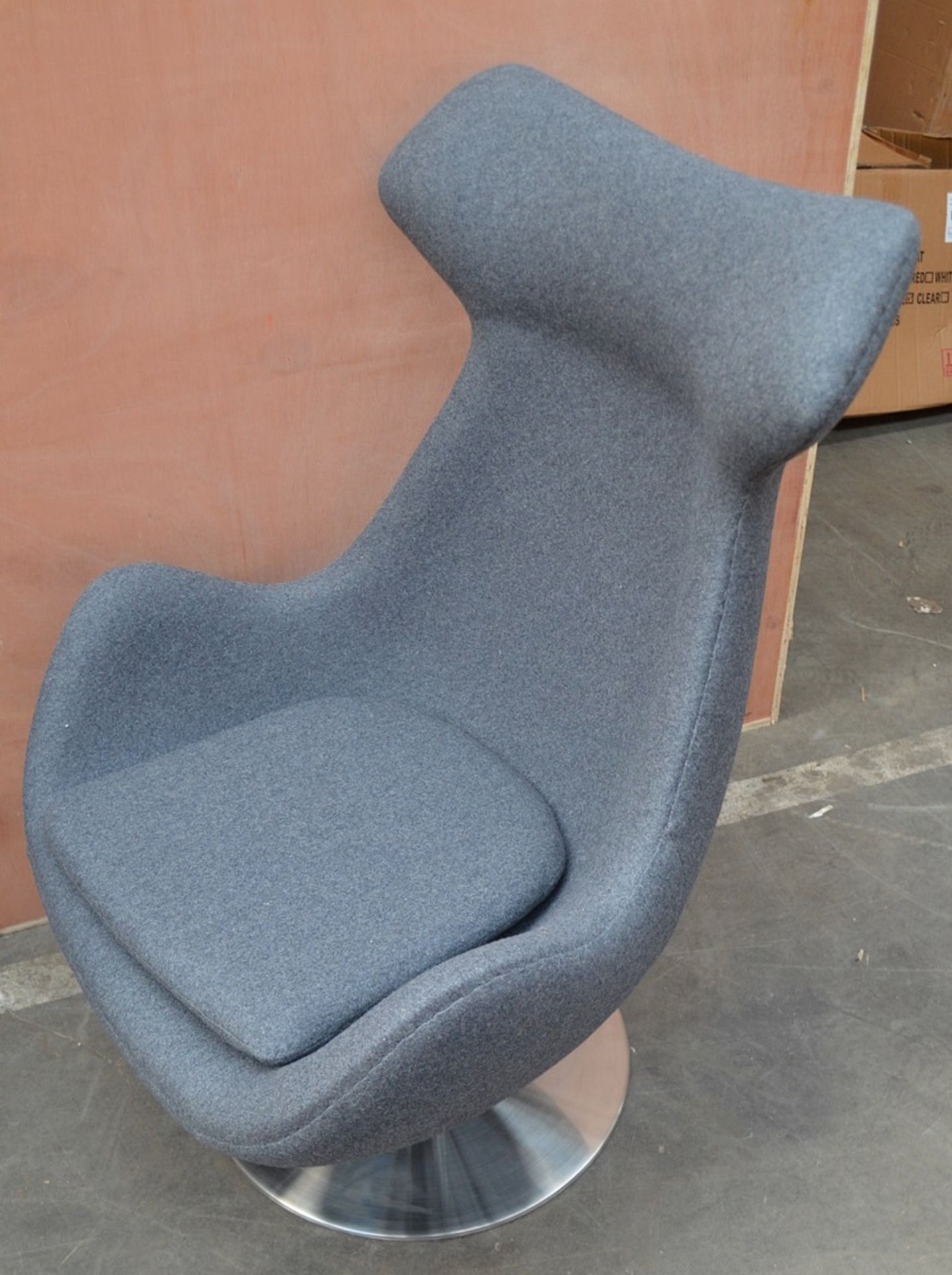 1 x Arne Jacobsen-Inspired Egg Lounge Chair - Upholstered In Grey Cashmere With Steel Base - Image 8 of 13