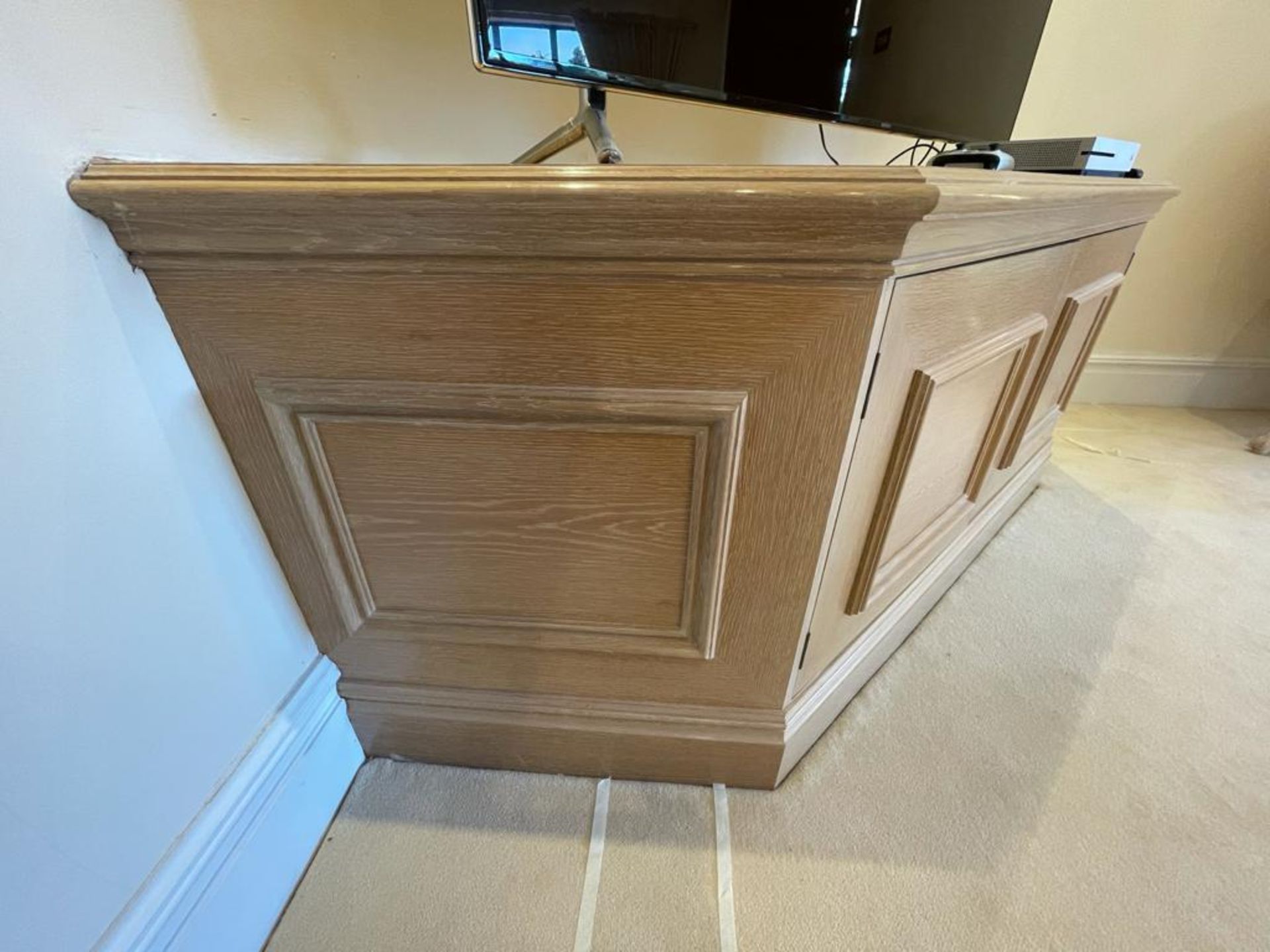 1 x Solid Beech Corner TV Cabinet - NO VAT ON THE HAMMER - CL637 - Location: Poynton, Cheshire, - Image 5 of 8