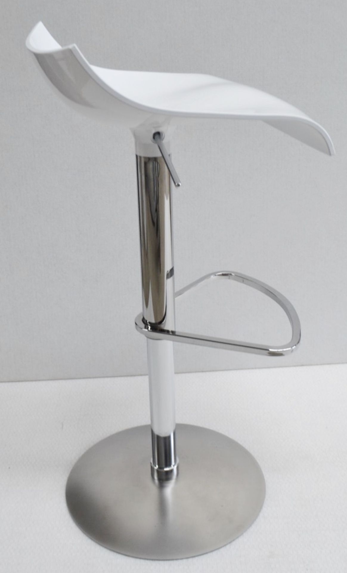 1 x LIGNE ROSET PAM Designer Bar Stool In White 'Synderme' Leather With a Chromed Metal Base - Image 5 of 7