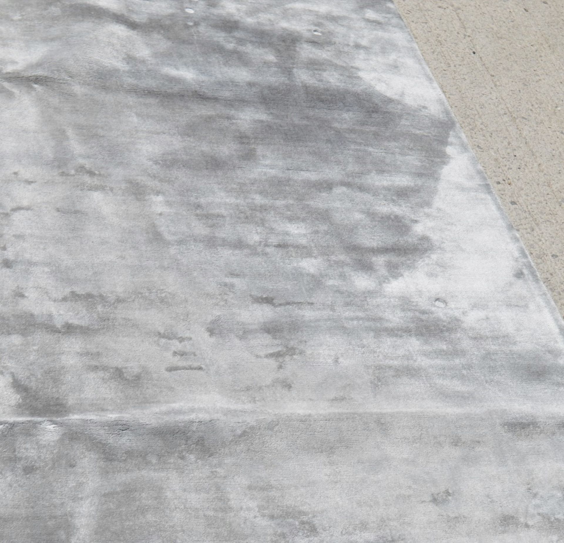 1 x PORADA  / KATHERINE CARNBY LONDON 'Breeze' Rug In A Shimmering Silver Hue  - Original RRP £3,215 - Image 10 of 11