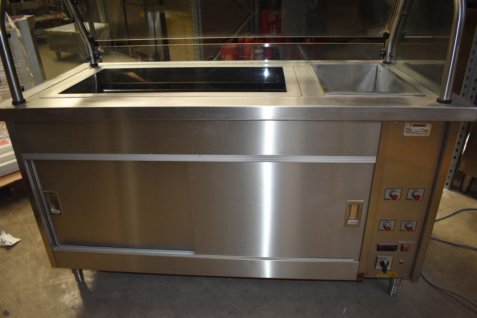 1 x Grundy Commercial Servery Unit With Ceran Hot Plate, Baine Marie, Overhead Warmer and Plate - Image 16 of 20