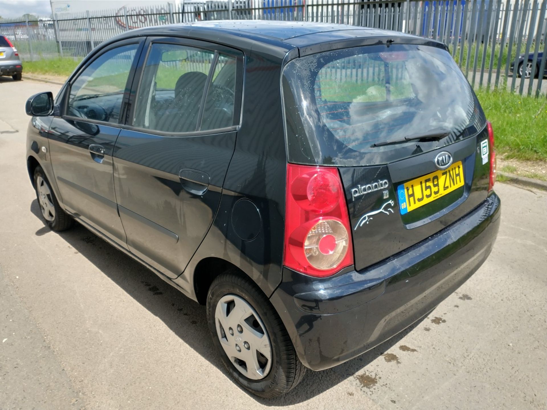 2009 Kia Picanto 1 1.0 Petrol 5dr Hatchback - CL505 - NO VAT ON THE HAMMER - Location: Corby - Image 11 of 16