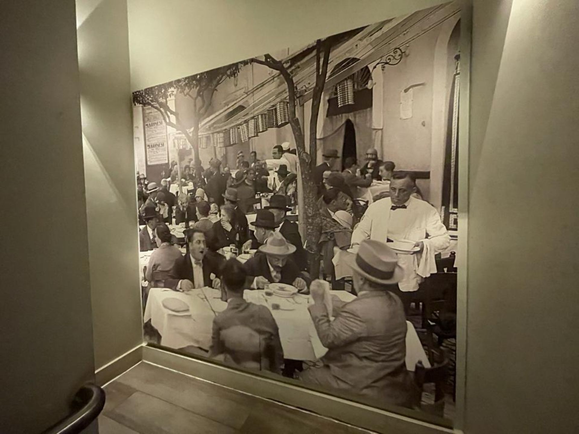 1 x Wall Mounted Picture Depicting an Early 20th Century Restaurant Steet Scene - Large Size - Image 7 of 13