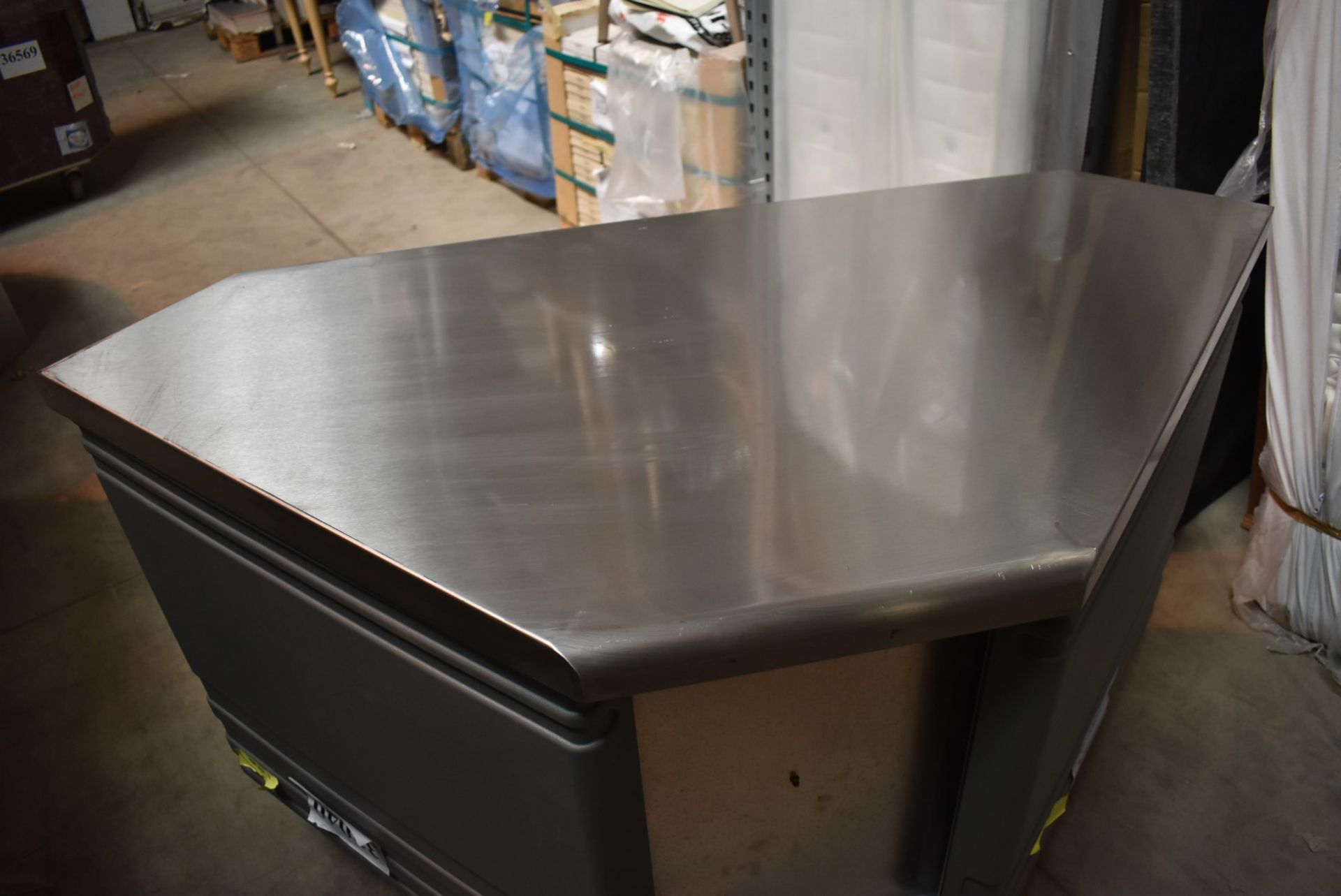 2 x Grundy Commercial Mobile Corner Units Suitable For Restaurants, Hotels, Events - Features Grey - Image 8 of 10