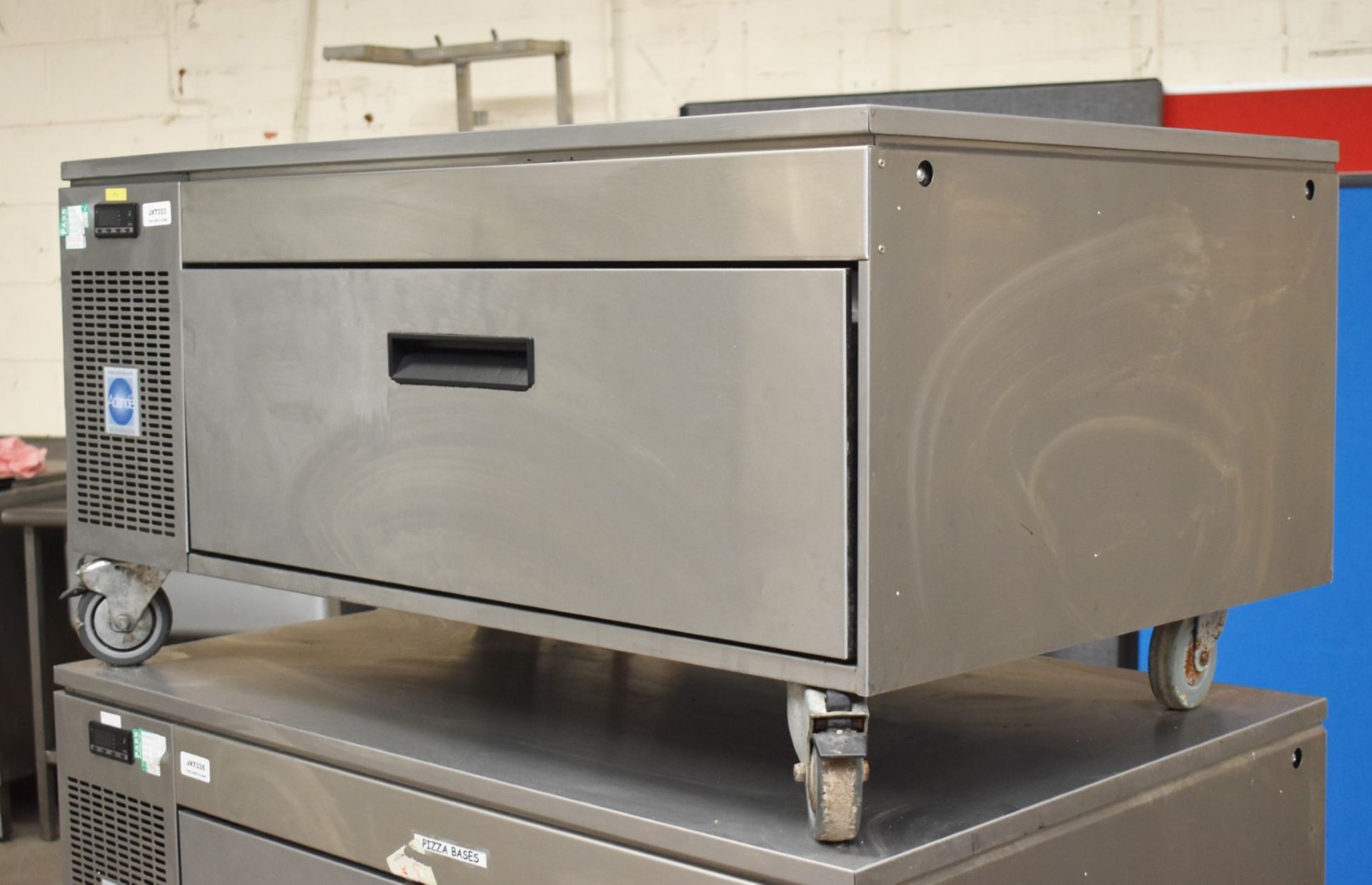 1 x Adande VCS Chef Base Chiller Drawer Uit With Side Engine, Solid Worktop for Appliances and - Image 7 of 9