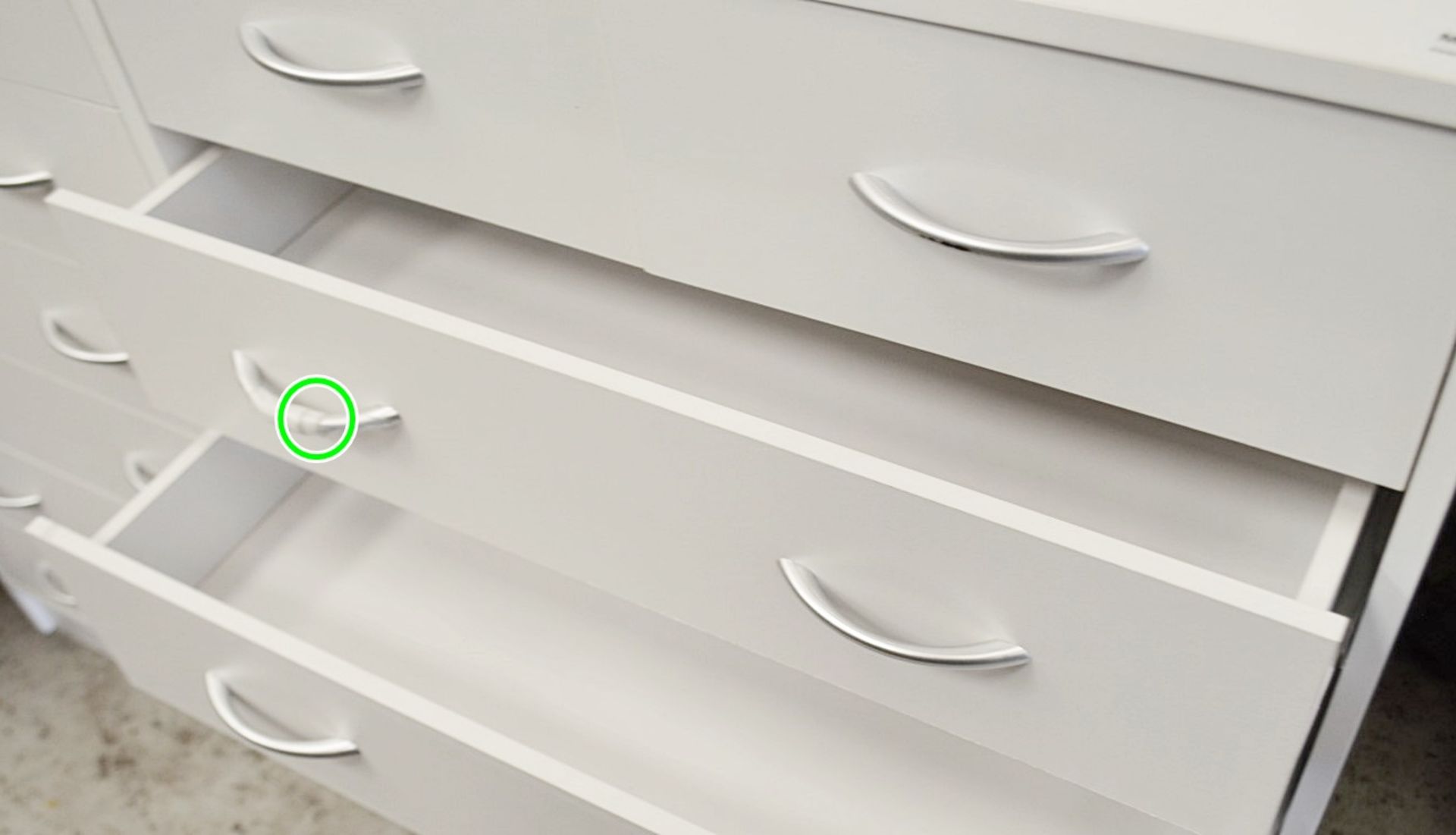 A Pair Of 7-Drawer Unit In White - Preowned, From An Exclusive Property - Dimensions: H108 x W74 x - Image 5 of 5