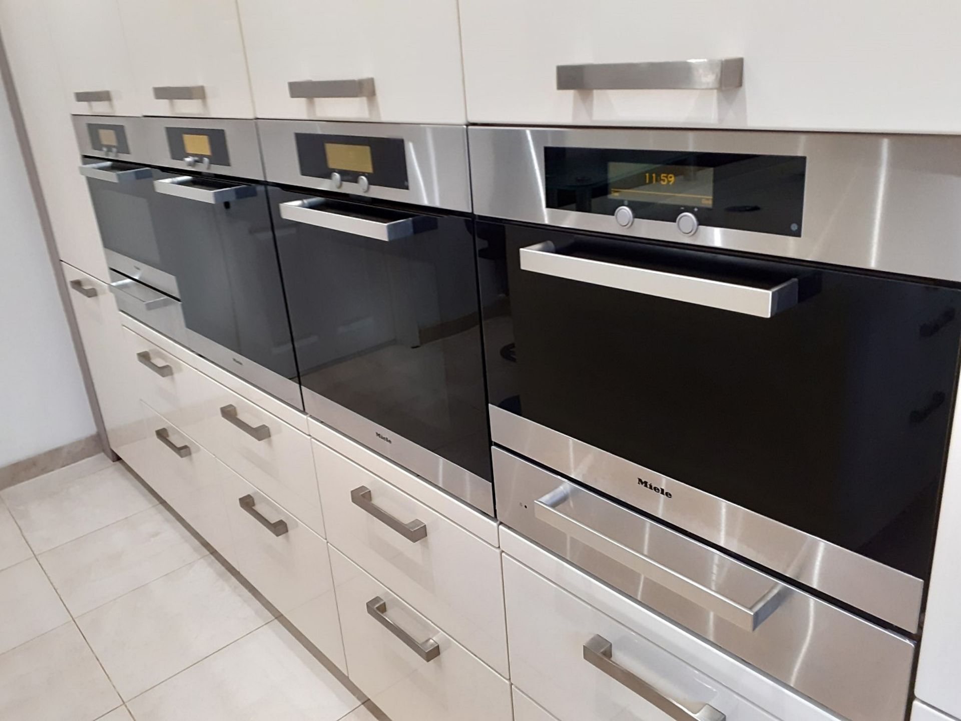 1 x ALNO Fitted Gloss White Kitchen With Integrated Miele Appliances, Silestone Worktops And A - Image 5 of 86