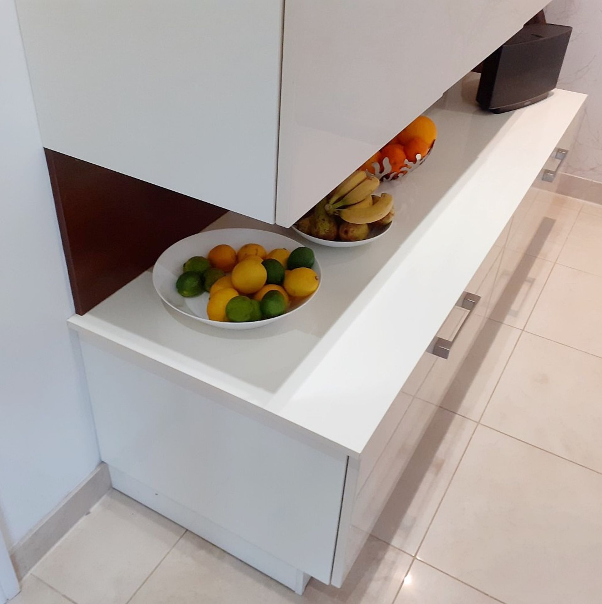 1 x ALNO Fitted Gloss White Kitchen With Integrated Miele Appliances, Silestone Worktops And A - Image 73 of 86