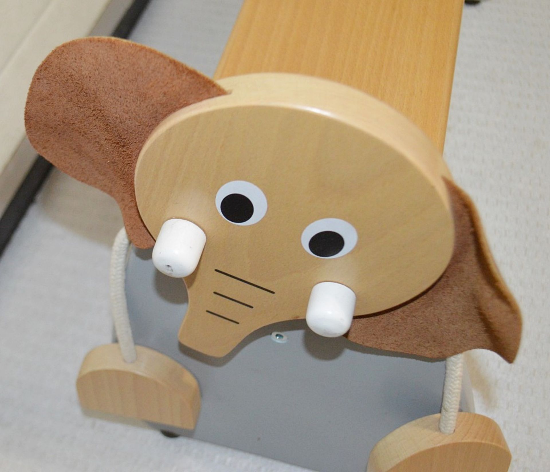 1 x Child's Solid Wood Stool / Shoe Step In The Style Of An Elephant With Real Leather Ears - A Very - Image 5 of 6