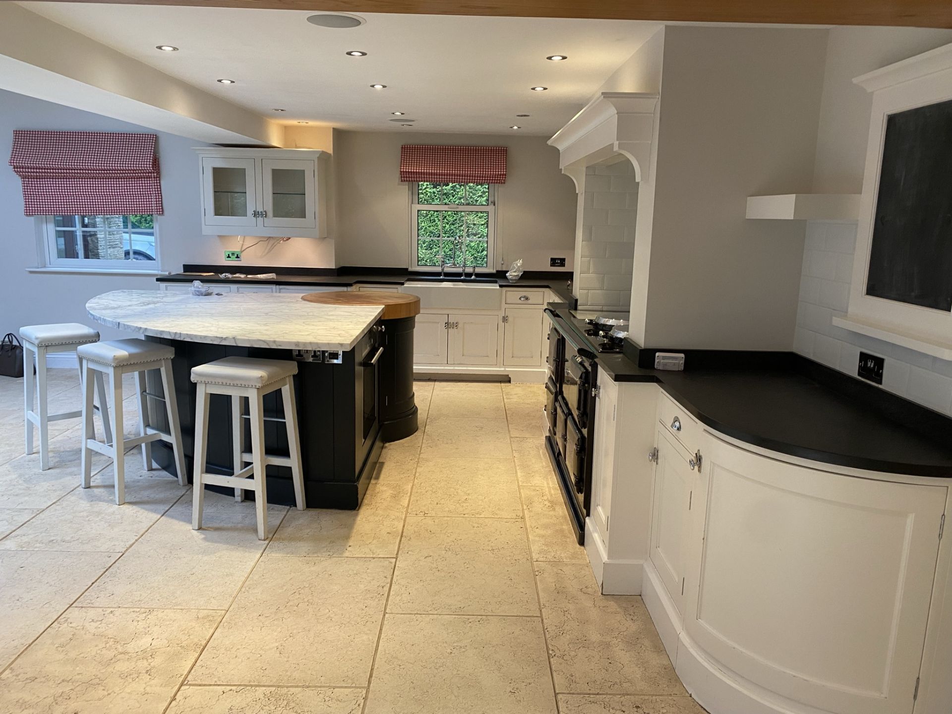 1 x Bespoke Jeremy Wood Fitted Kitchen Featuring Hand Painted Solid Wood Framed Doors, Semi Circle - Image 27 of 33