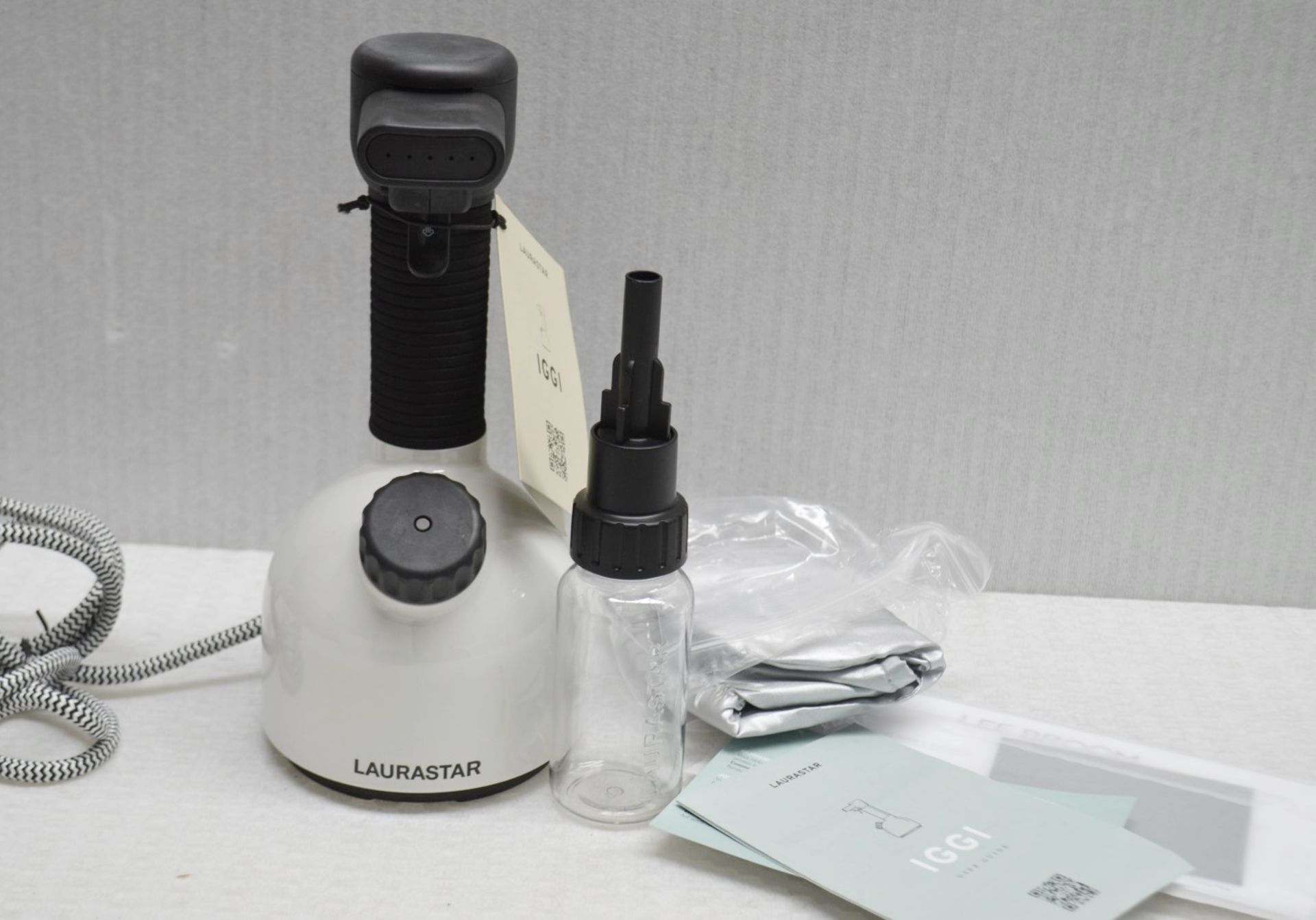 1 x Laurastar Handheld Steamer - Ref: HHW30/JUL21 - CL679 - Location: Altrincham WA14 Condition - Image 3 of 11