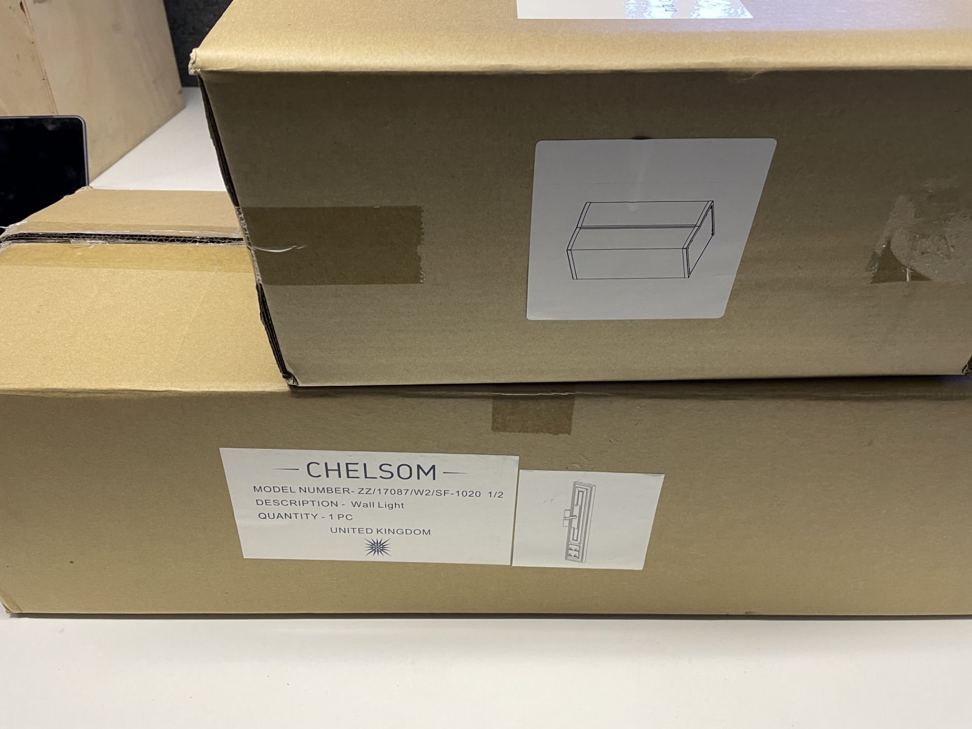 1 x Chelsom Bedside Wall Lights (height 66cm x width 15.5cm) Substantial quality,yet at the same ti - Image 9 of 13