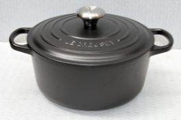 1 x Le Creuset Cast Iron 24cm Casserole Dish, Black - Ref: HHW34/JUL21/PAL-B - CL679 - Location: