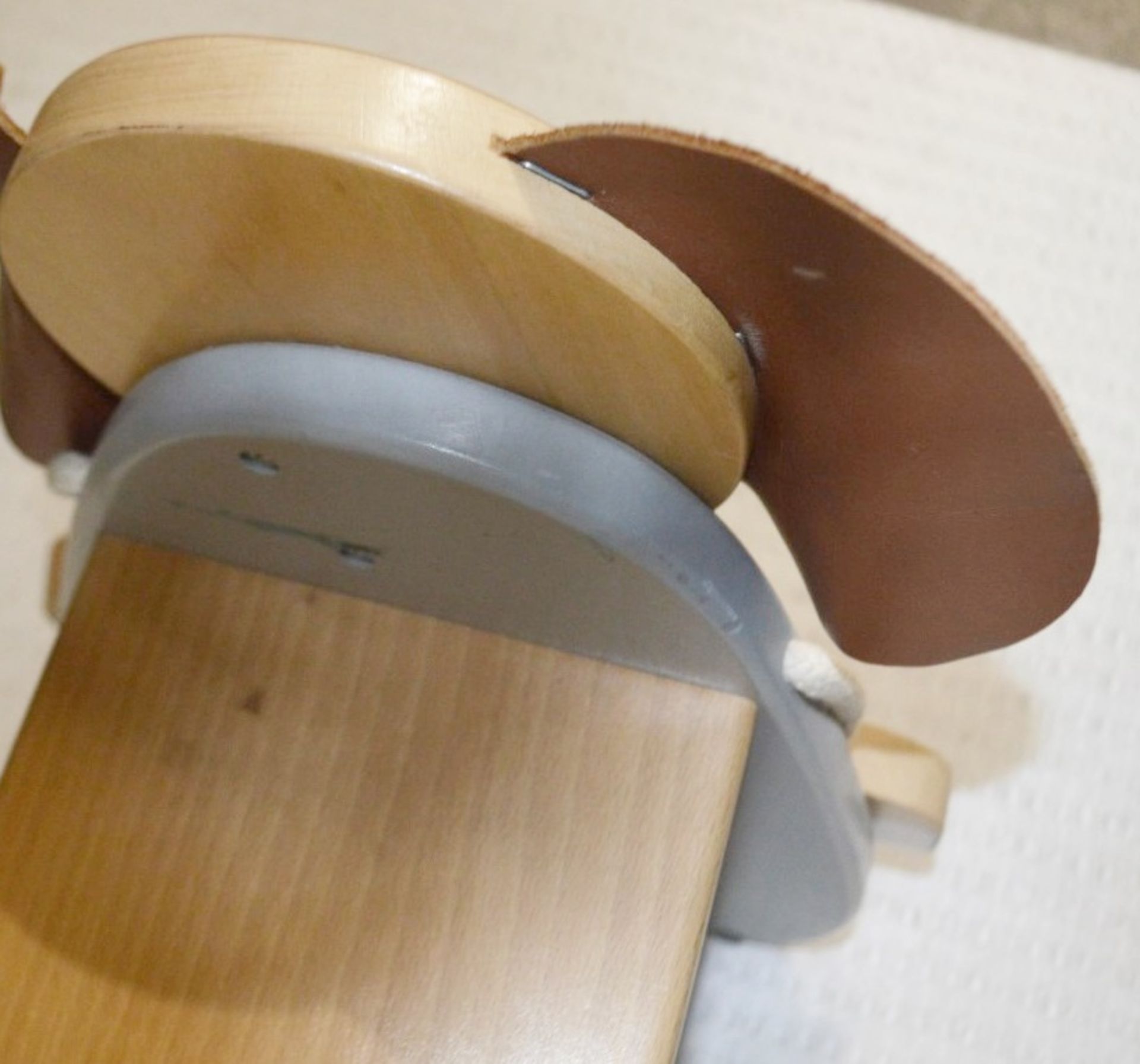 1 x Child's Solid Wood Stool / Shoe Step In The Style Of An Elephant With Real Leather Ears - A Very - Image 2 of 6