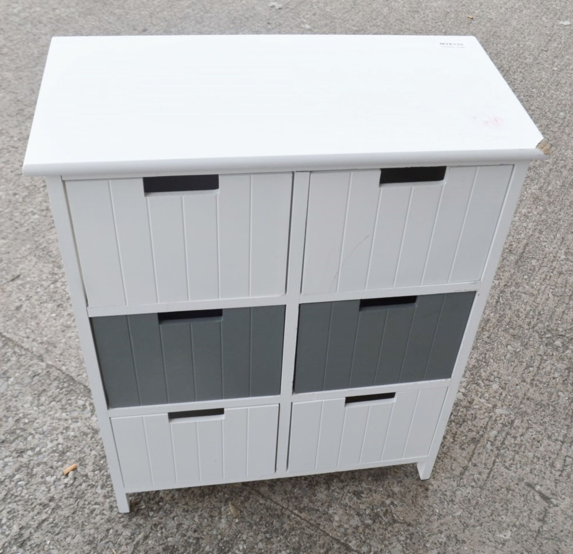 2 x Storage Cupboards In White - Preowned, From An Exclusive Property - Dimensions Vary - No VAT