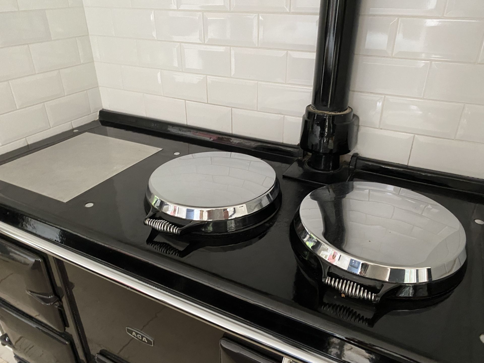 1 x AGA Range Cooker Finished in Black - Features Four Ovens and Two Hot Plates - Recently - Image 4 of 7