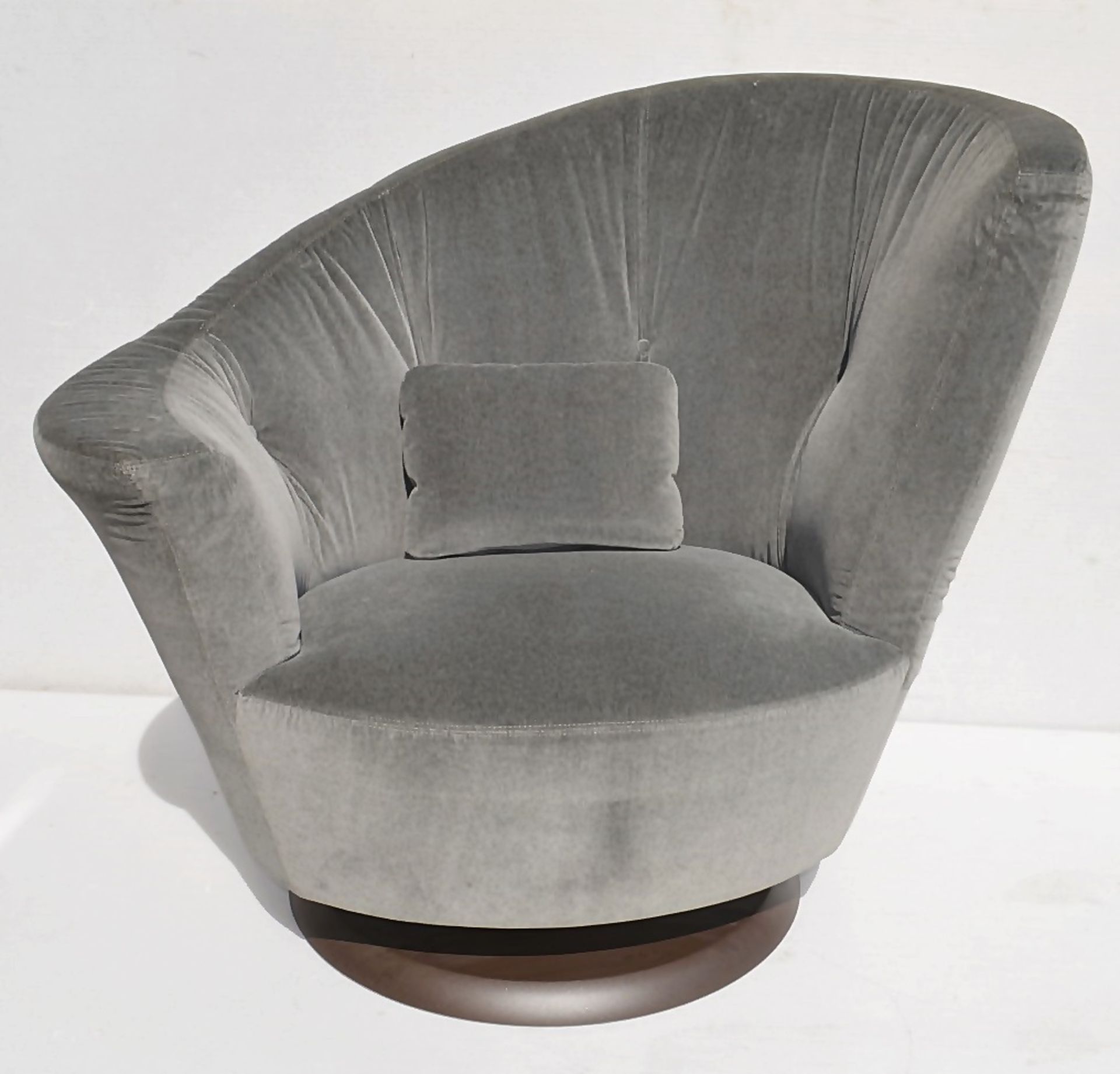 1 x GIORGETTI 'Arabella' Large Luxury Swivel Velvet Upholstered Armchair With Cushion - RRP £1,739