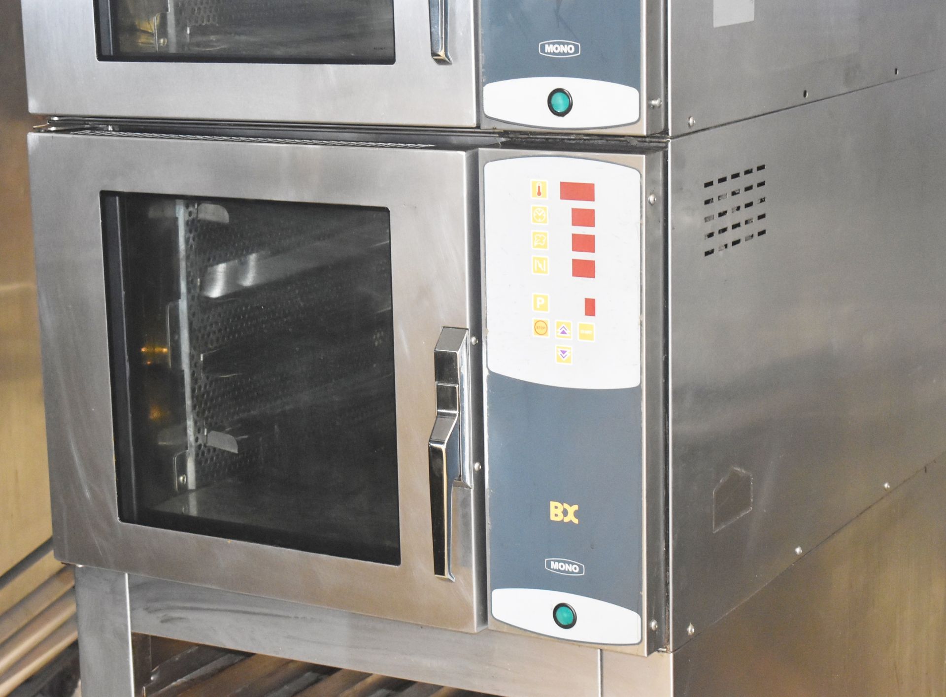 1 x Mono BX Bake Off Double Convection Steam Oven With Stainless Steel Exterior and Stand - Recently - Image 8 of 8