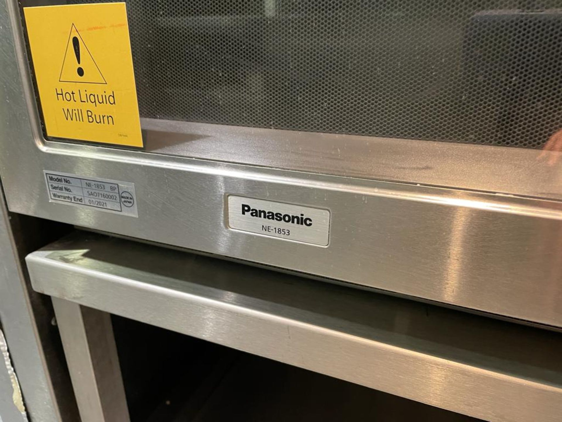 1 x Panasonic NE-1853 Commercial Microwave Oven With Stainless Steel Exterior - CL670 - Ref: - Image 3 of 4