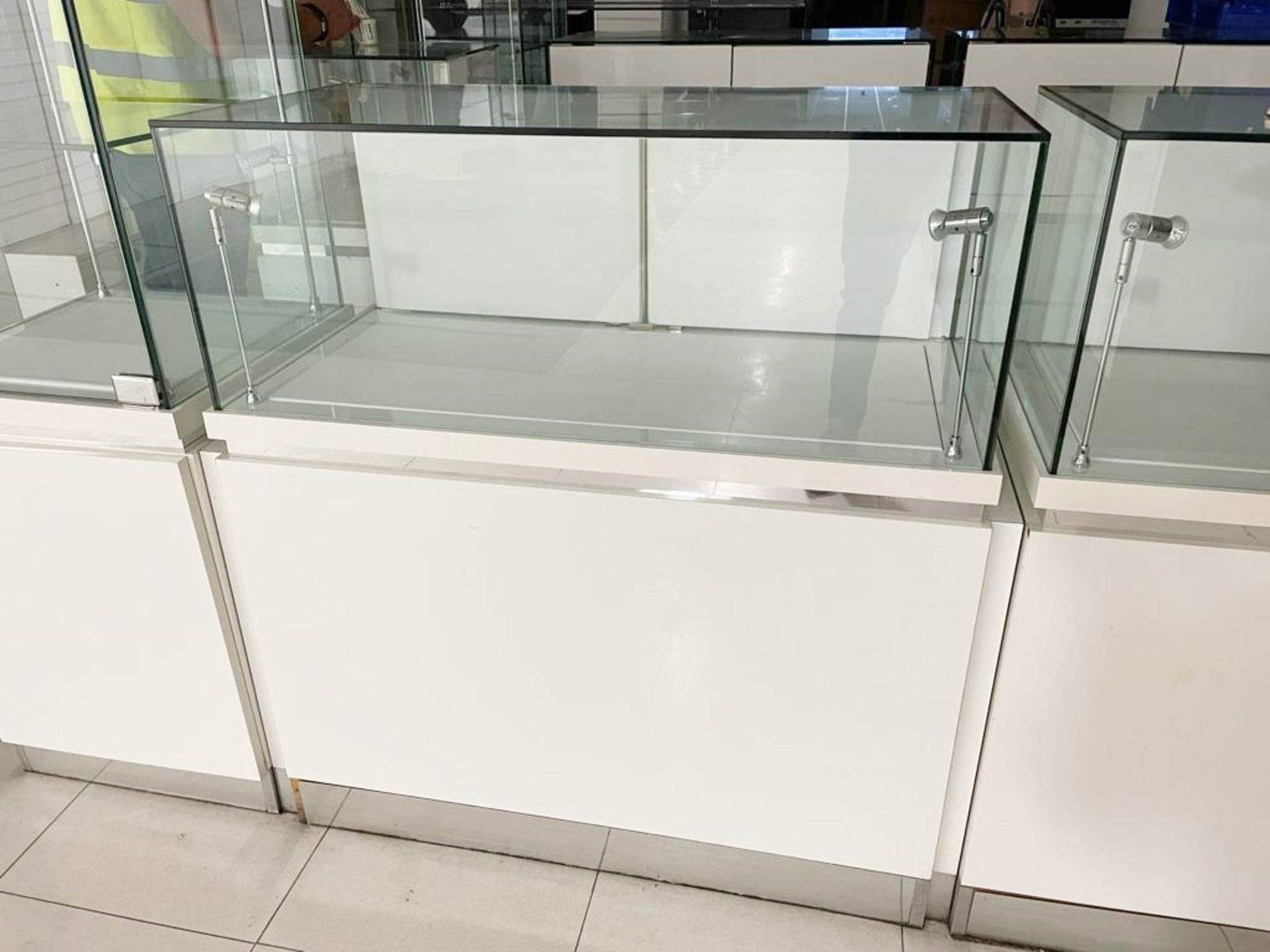 8 x Retail Glass Display Case Counter Cabinets - Features White Gloss Finish, Safety Glass, Internal - Image 2 of 13