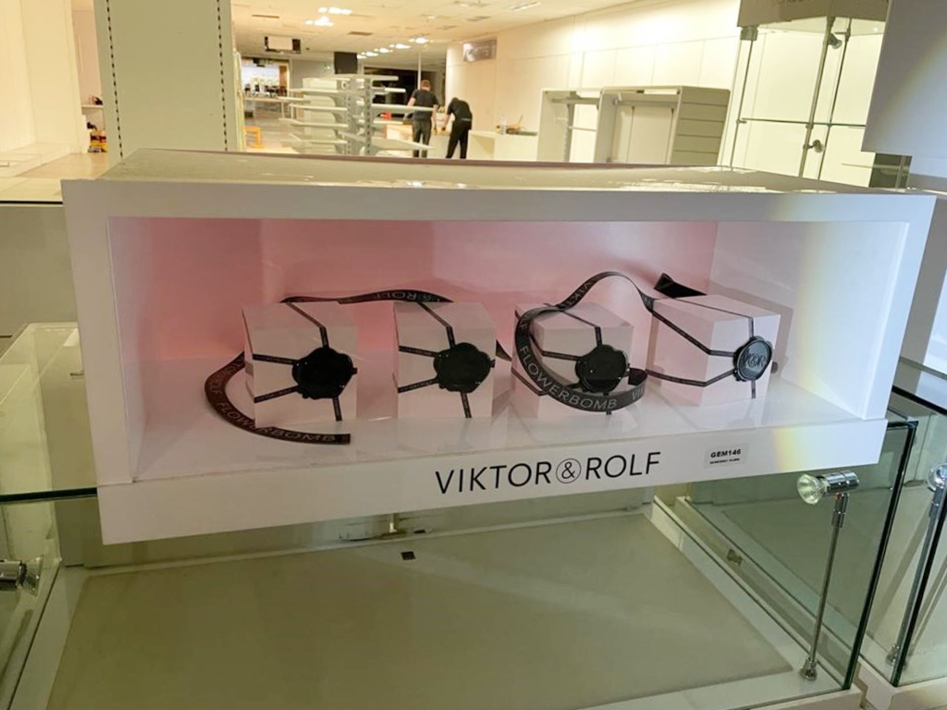 1 x Viktor & Rolf Promotional Flower Bomb Perfume Display in White Perspex - Size H24 x W77 x D30 - Image 5 of 6