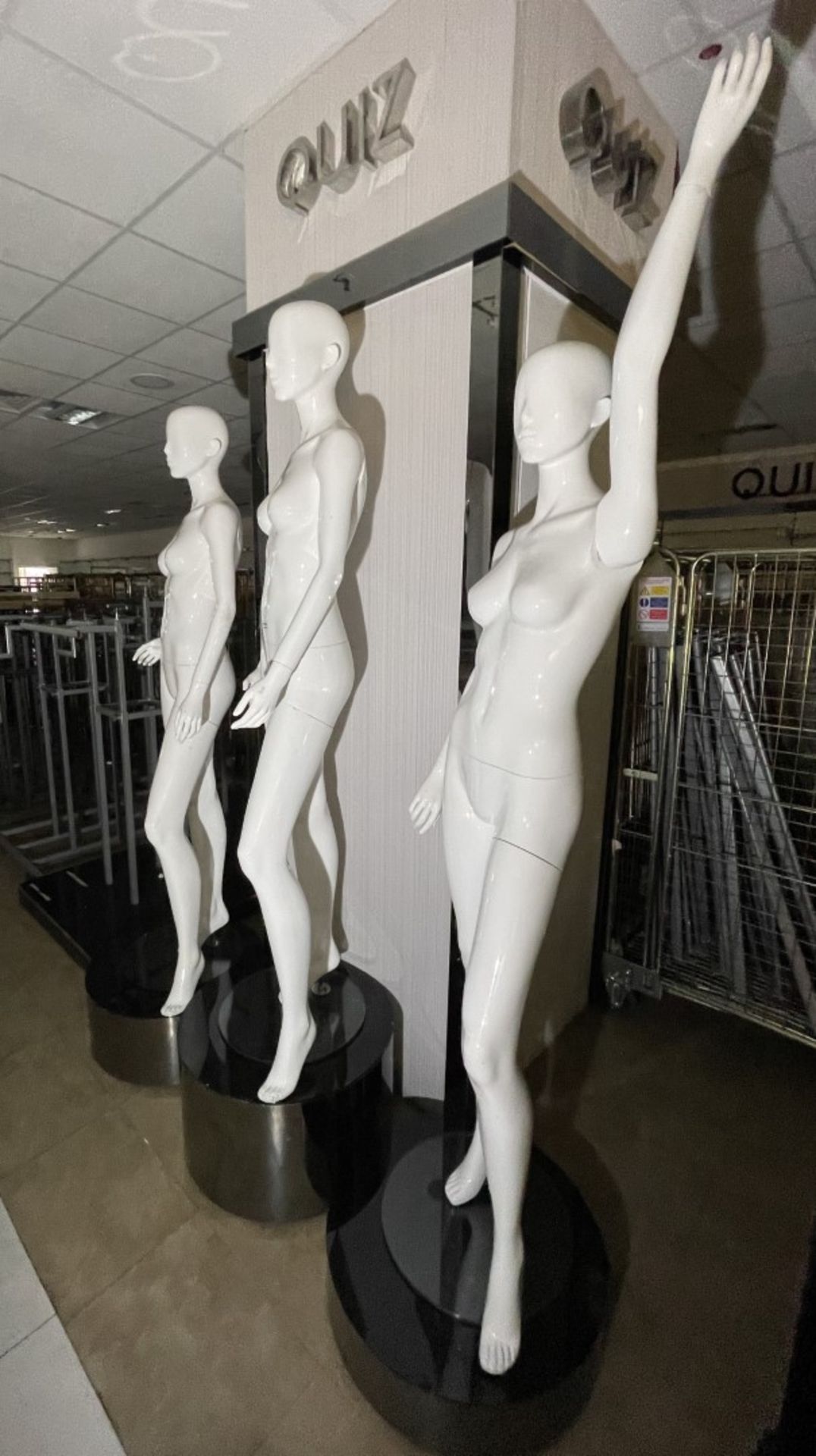 3 x Full Size Female Mannequins on Pedestal Plinth Stands - CL670 - Ref: GEM259 - Location: - Image 7 of 12