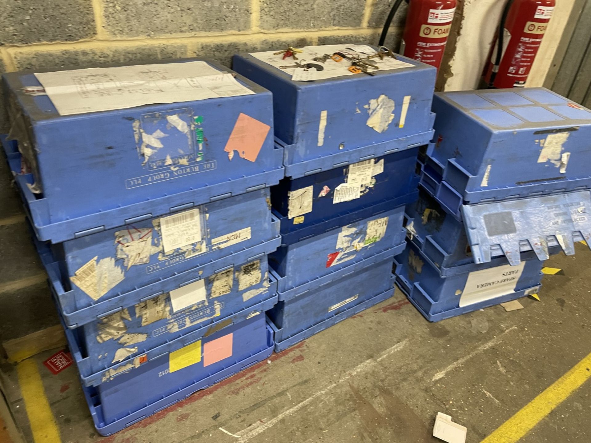 Approximately 80 x Storage Tote Boxes With Lids - CL670 - Ref: GEM280A - Location: Gravesend, DA11 - Image 4 of 4