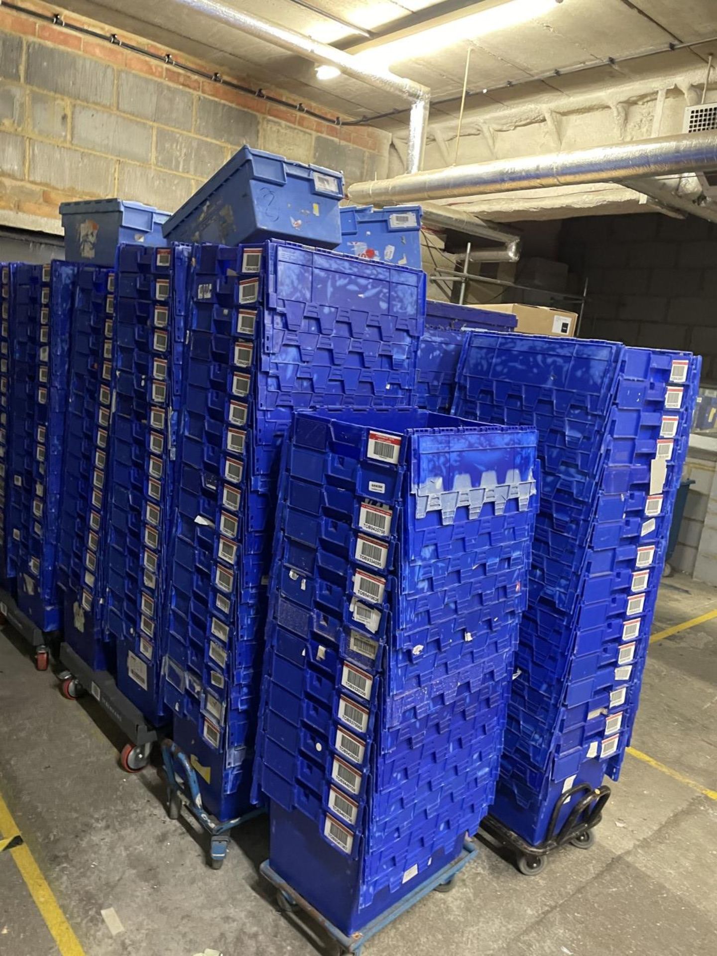 Approximately 80 x Storage Tote Boxes With Lids - CL670 - Ref: GEM280B - Location: Gravesend, DA11 - Image 2 of 5