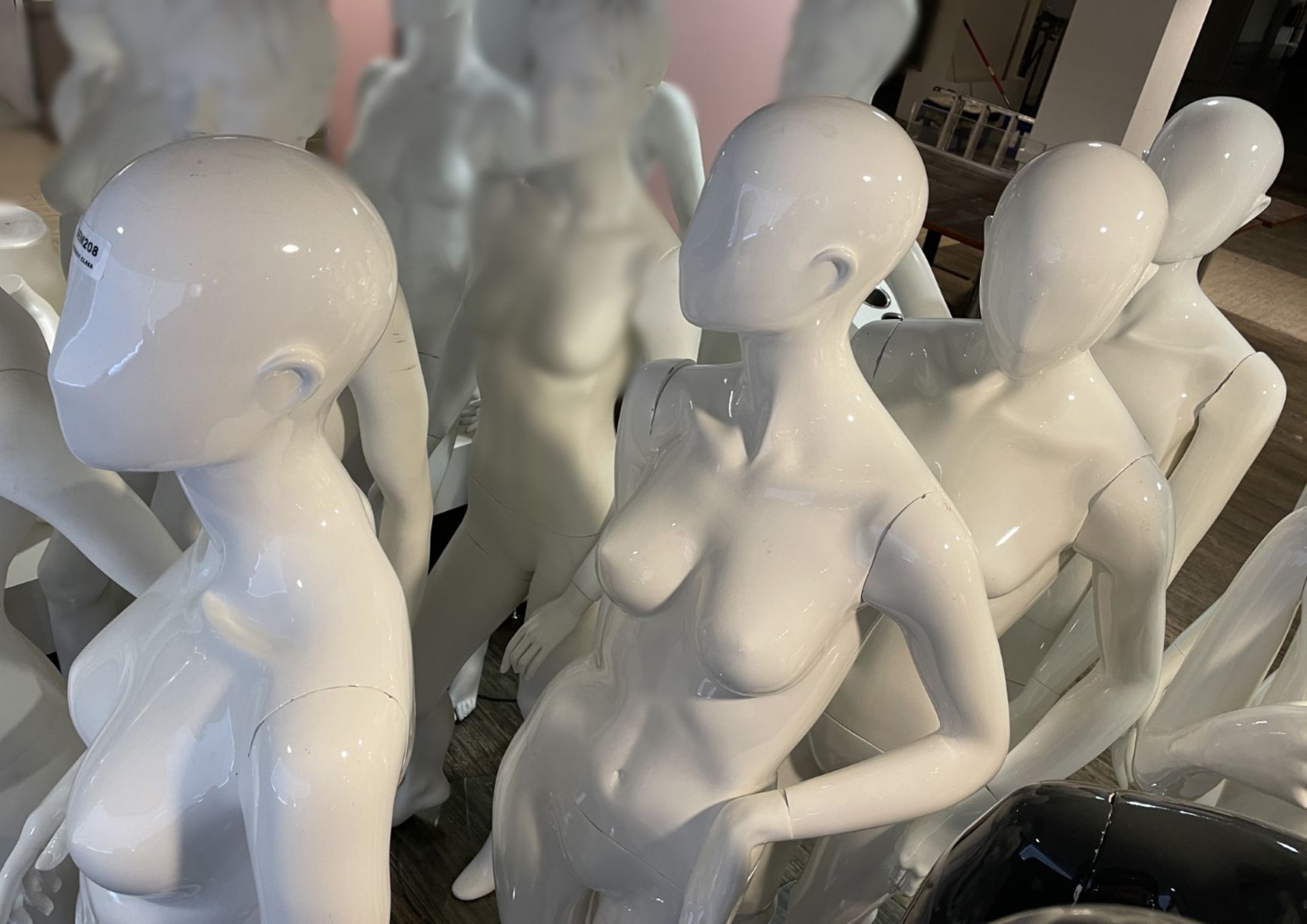 4 x Full Size Female Mannequins on Stands With Gloss Finish - CL670 - Ref: GEM208 - Location: - Image 4 of 9