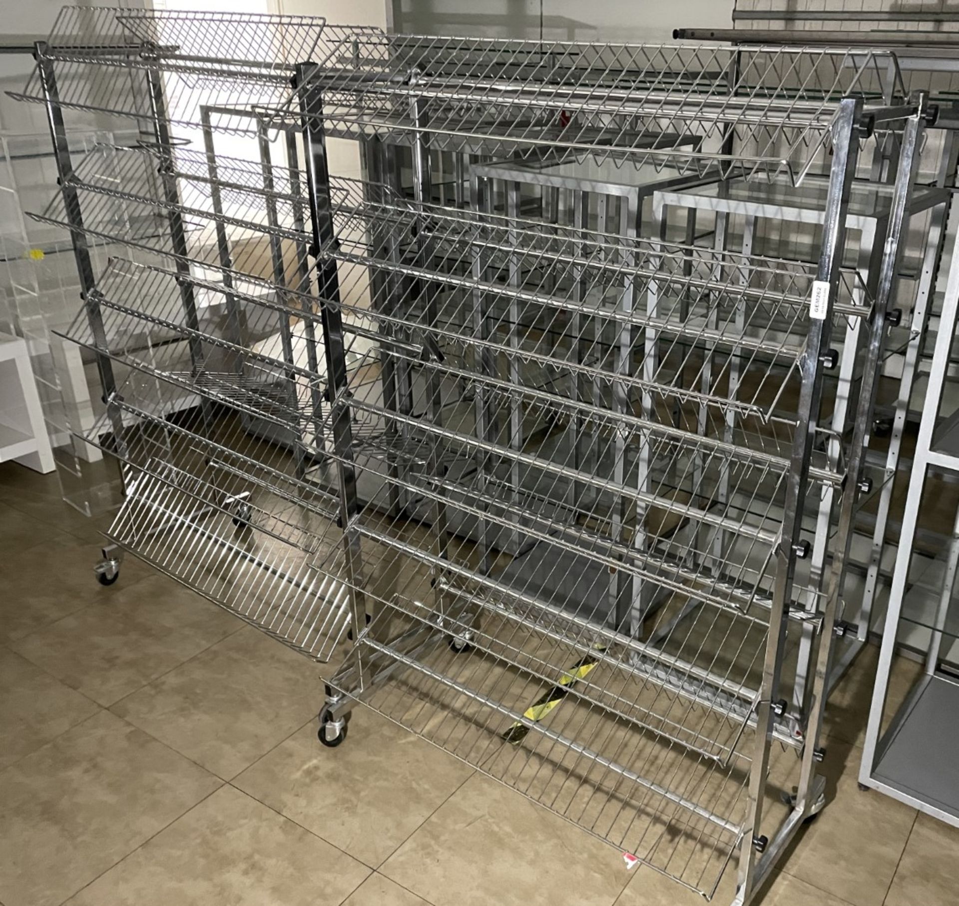 2 x Chrome Mobile Multi-Level Shoe Racks For Retail Outlets - CL670 - Ref: GEM262 - Location: - Image 2 of 11