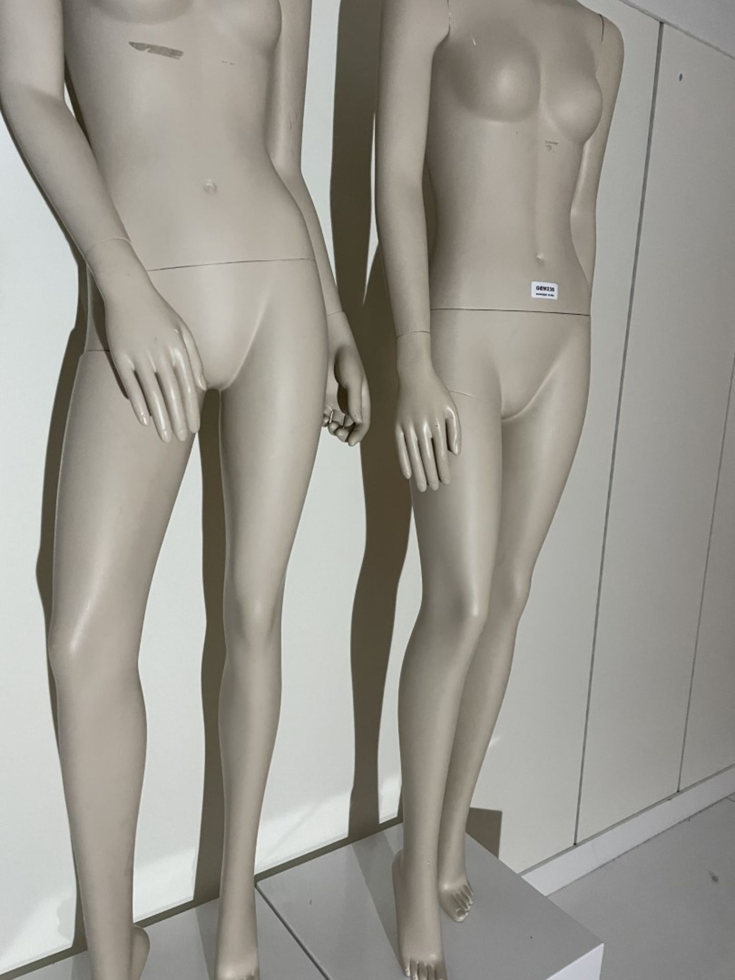 2 x Full Size Female Mannequins on Pedestal Plinth Stands - CL670 - Ref: GEM236 - Location: - Image 7 of 11