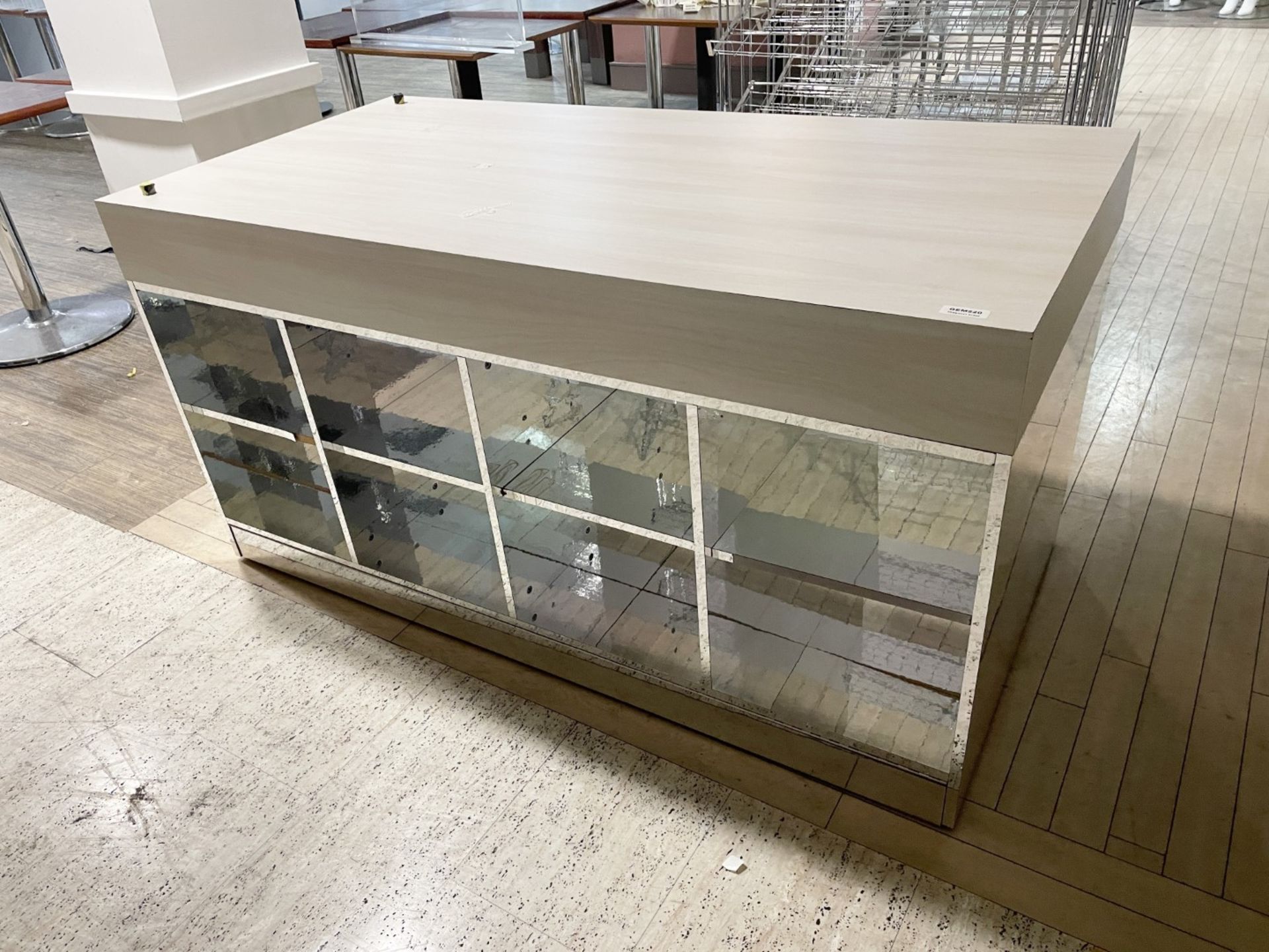 1 x Retail Display Island With Ash Wooden Top and Mirrored Side Shelves and Panels - Size 82 x