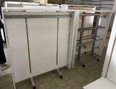 2 x Freestanding Retail Clothes Display Stands - CL670 - Ref: GEM249 - Location: Gravesend, DA11