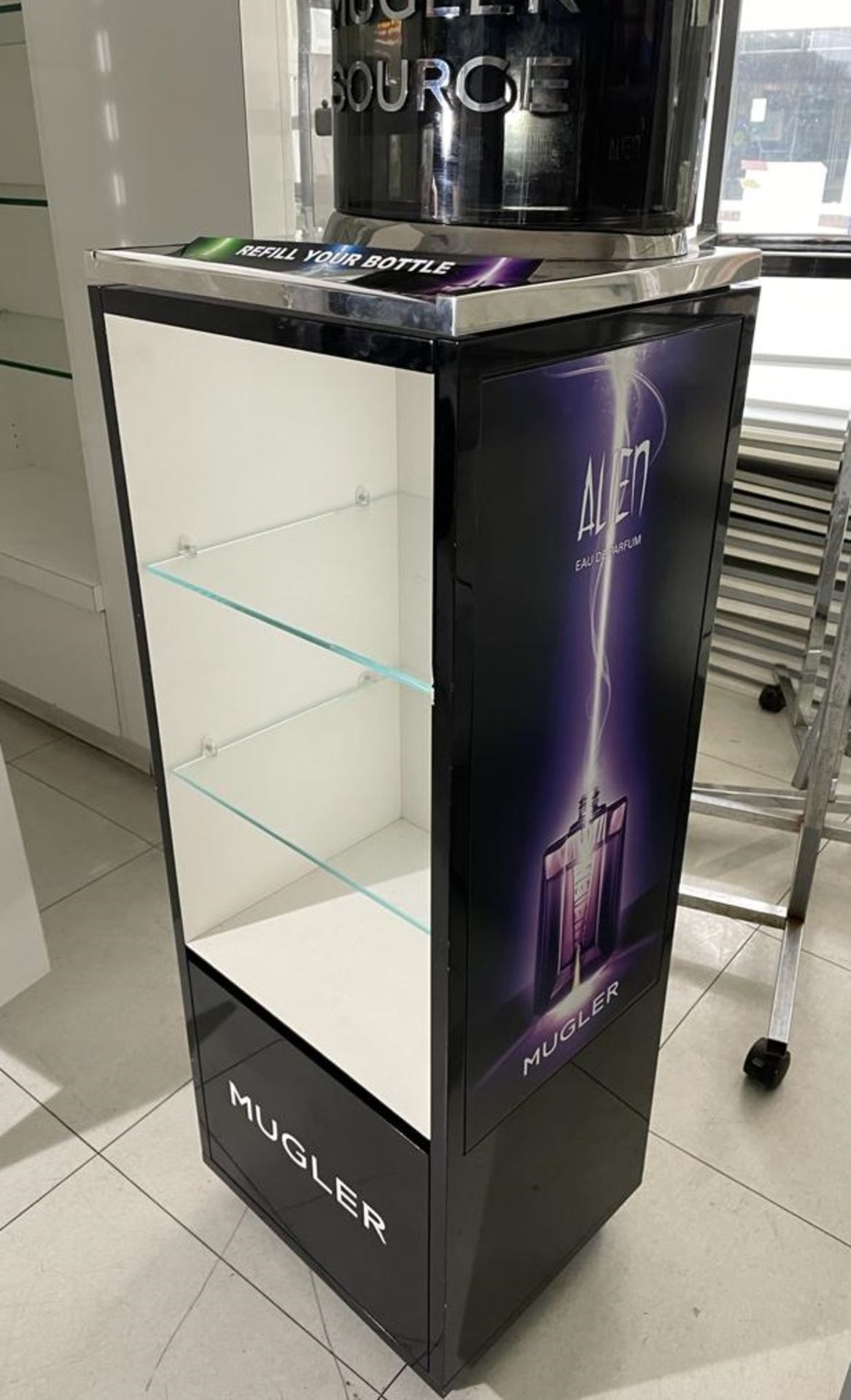 1 x Mugler Source Perfume Refill Station With Display Cabinet - Size H169 x W38 x D33 cms - - Image 4 of 10
