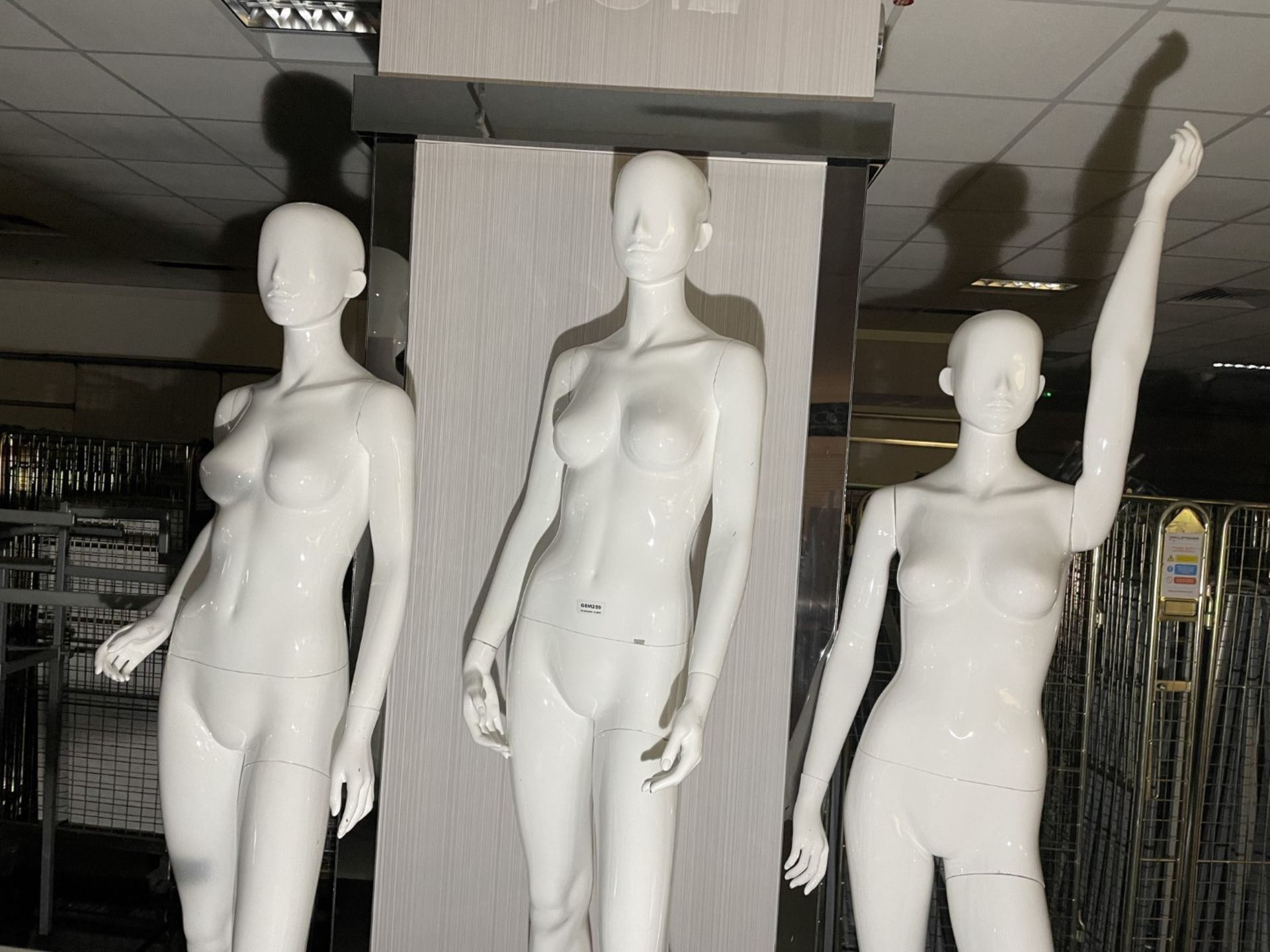 3 x Full Size Female Mannequins on Pedestal Plinth Stands - CL670 - Ref: GEM259 - Location: - Image 3 of 12