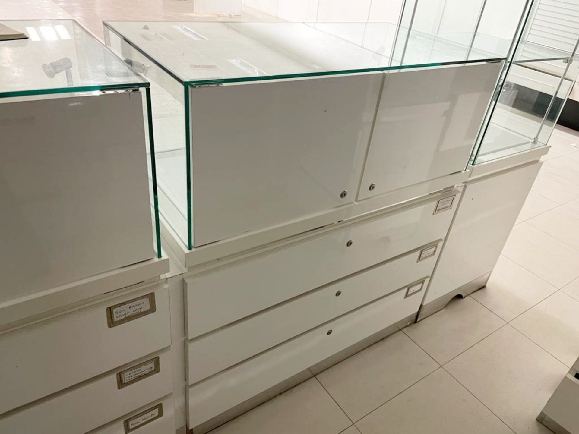 8 x Retail Glass Display Case Counter Cabinets - Features White Gloss Finish, Safety Glass, Internal - Image 6 of 13