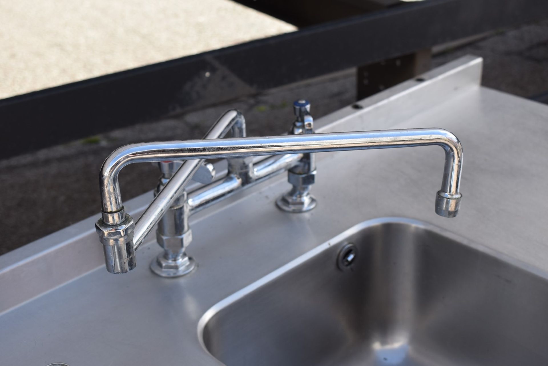 1 x Stainless Steel Commercial Wash Basin Unit Sink Bowl, Mixer Taps, Hand Wash Basin, Upstand and - Image 4 of 7