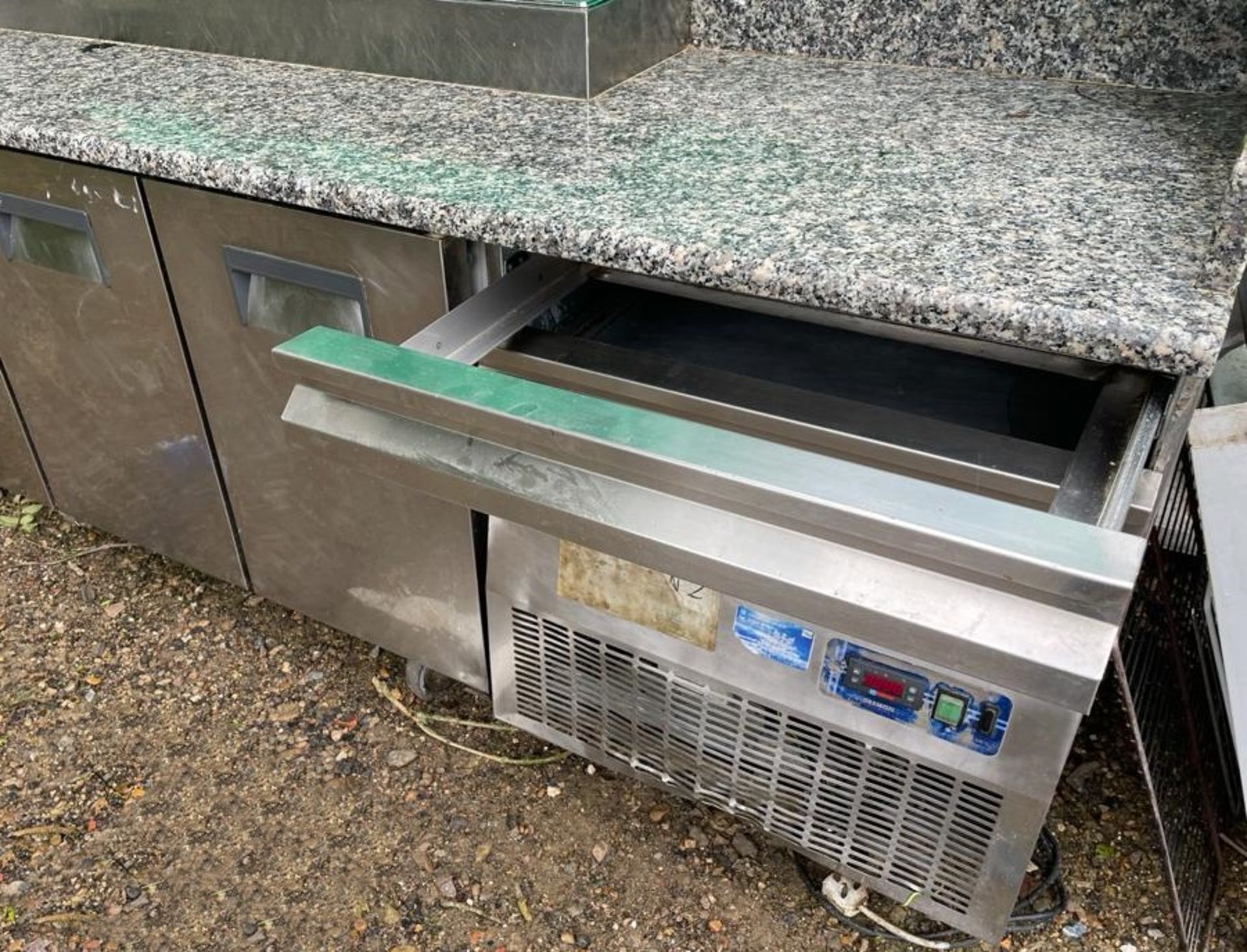 1 x Desmon Pizza Prep Counter With Three Door Refrigeration, Granite Work Top and Stainless Steel - Image 3 of 6