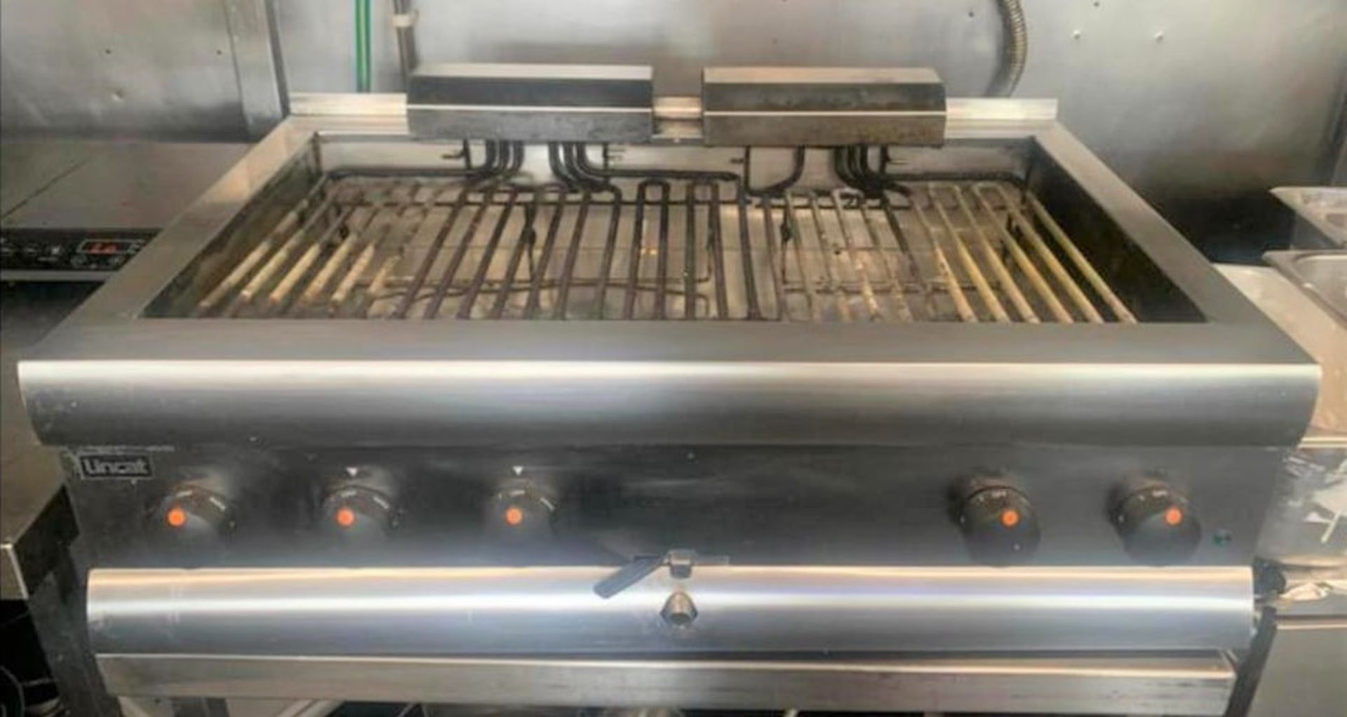 1 x Lincat Silverlink Large Chargrill Cooker - 3 Phase Powered - CL667 - Location: Brighton, Sussex,