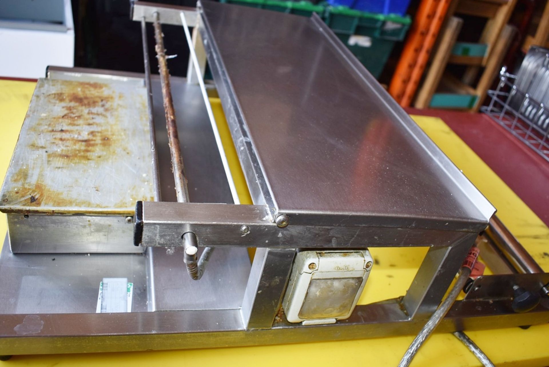 1 x Metalcraft 240v Countertop Food Tray Sealer - H18 x W56 x D61 cms - Recently Removed From - Image 4 of 7