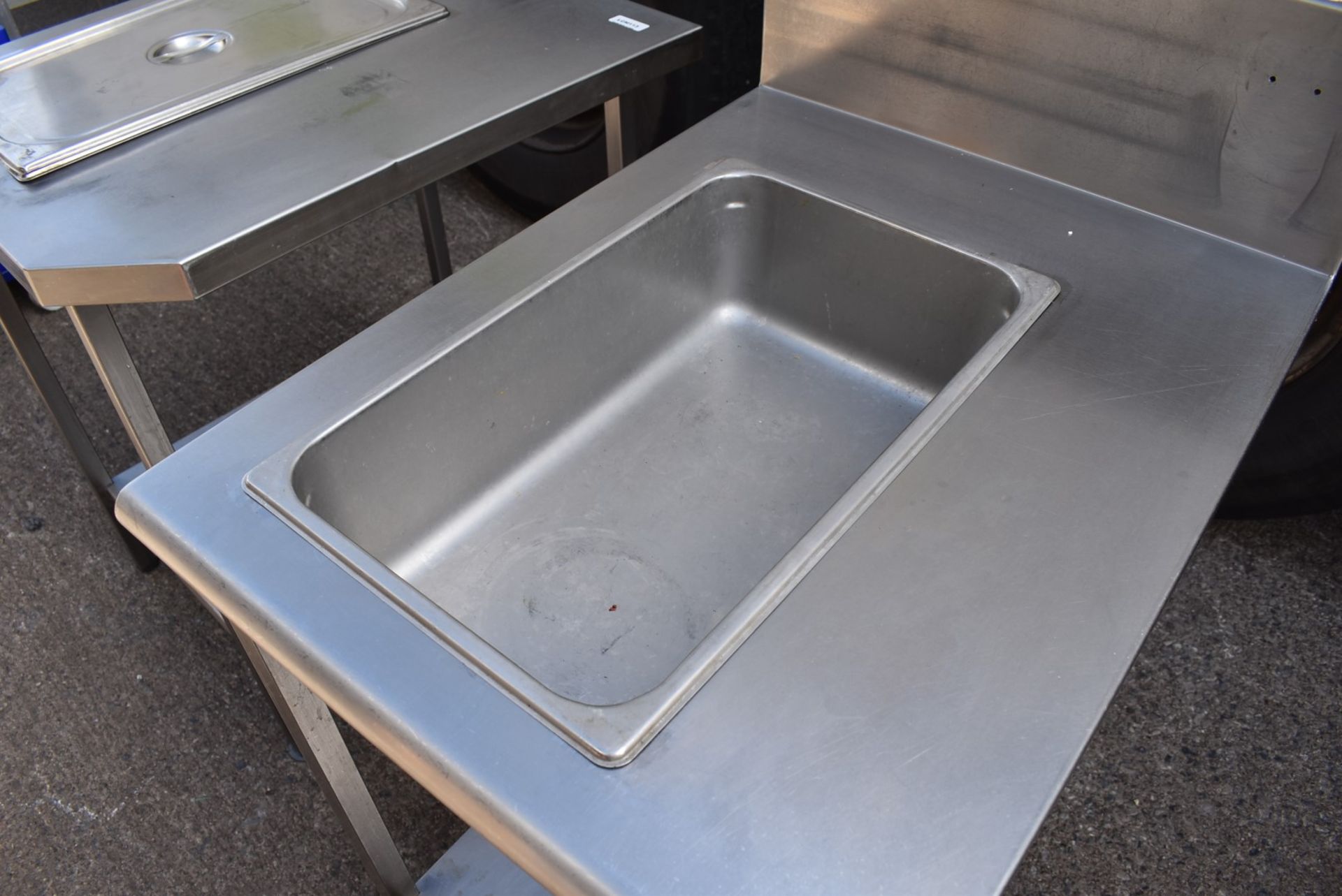 1 x Stainless Steel Prep Table WIth Inset Gastro Pan, Upstand, Undershelf and Gastro Pan Lid - - Image 3 of 5