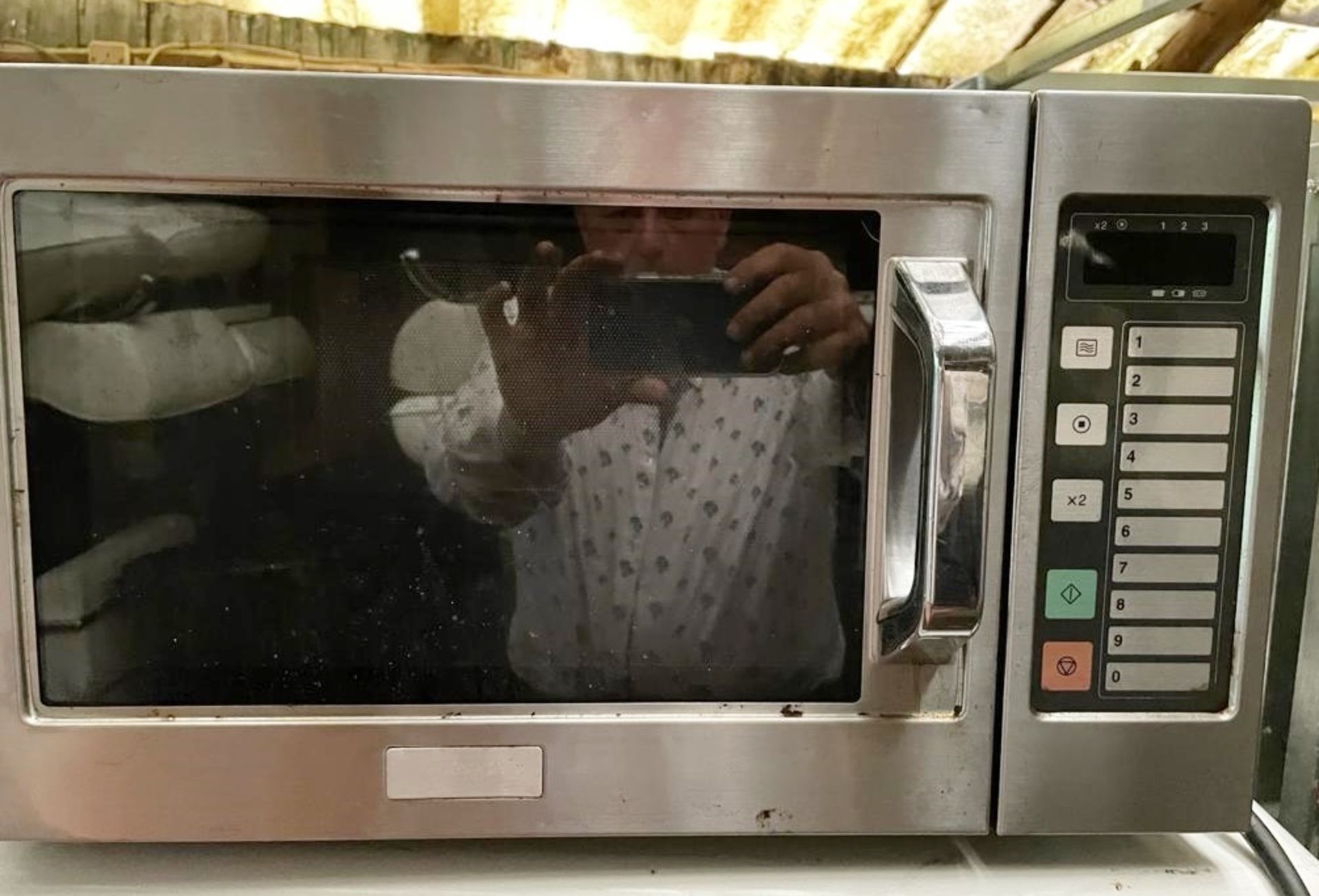 1 x Panasonic NE-1037 Commercial Microwave Oven - 240v - CL667 - Location: Brighton, Sussex,